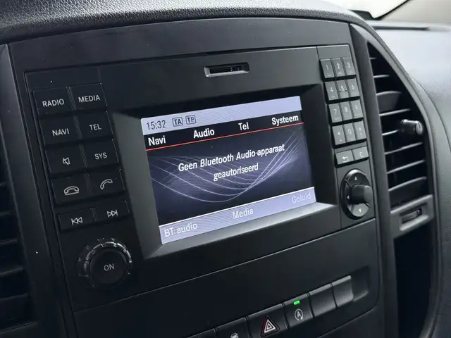 Mercedes-Benz Vito view 13