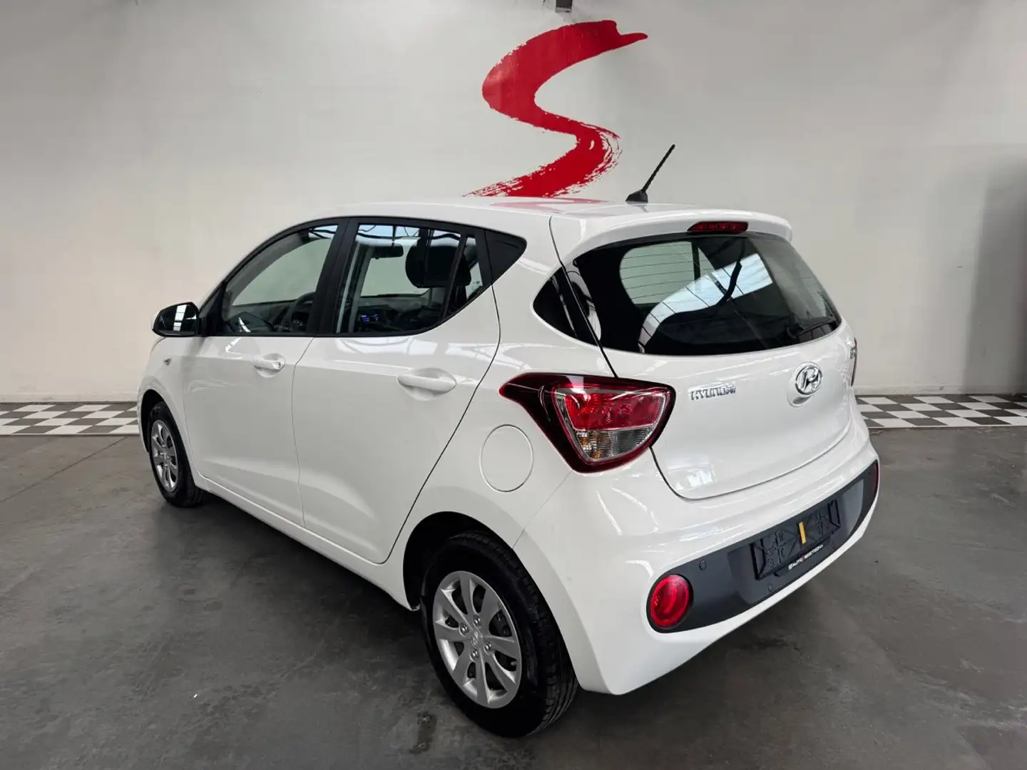 Hyundai i10 i10 1.0i (1ÈRE MAIN) Blanc - 2