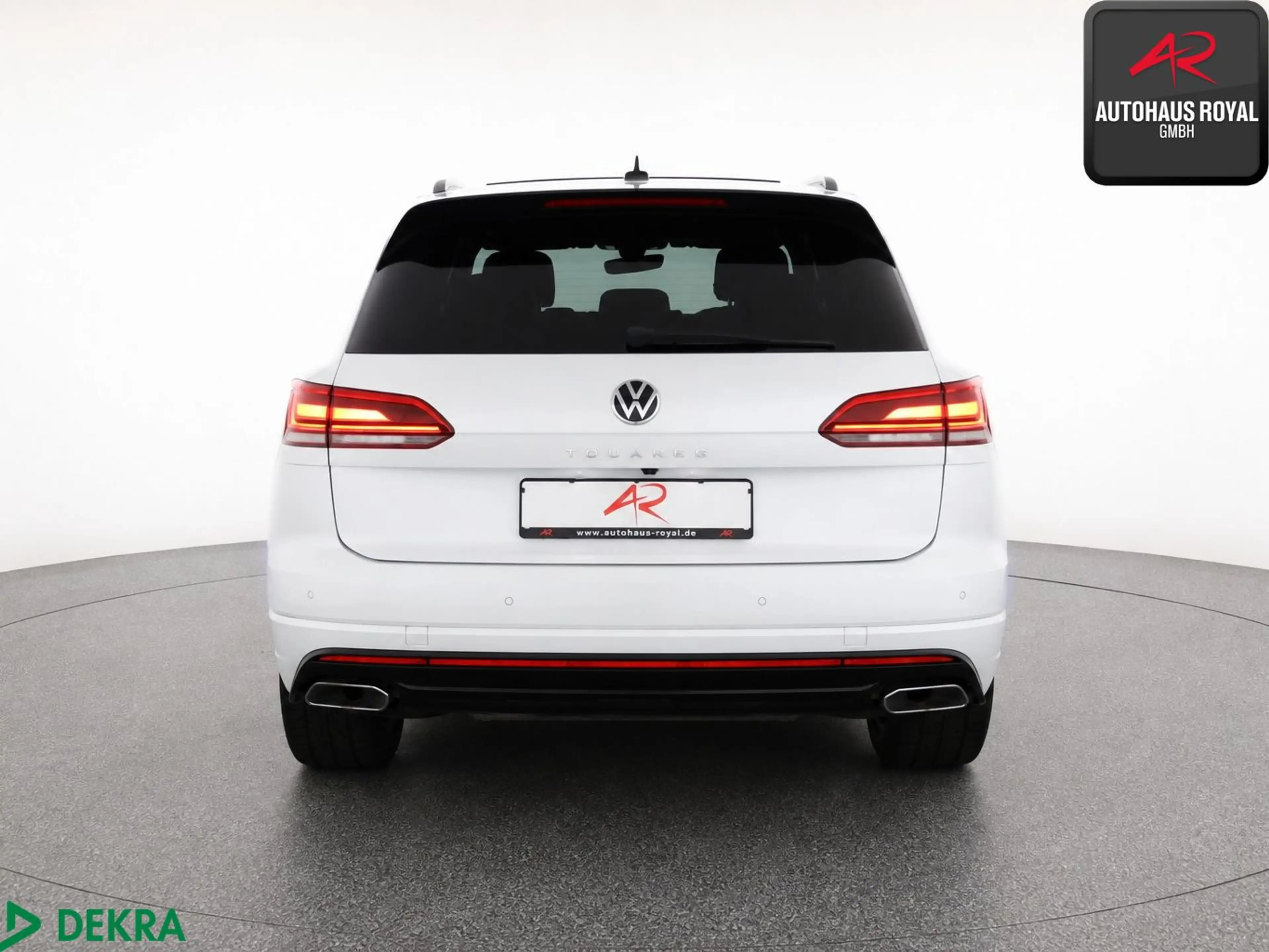 Volkswagen Touareg 3.0 TSI 4M R LINE DYNAUDIO,STANDHZ,360° — photo 4