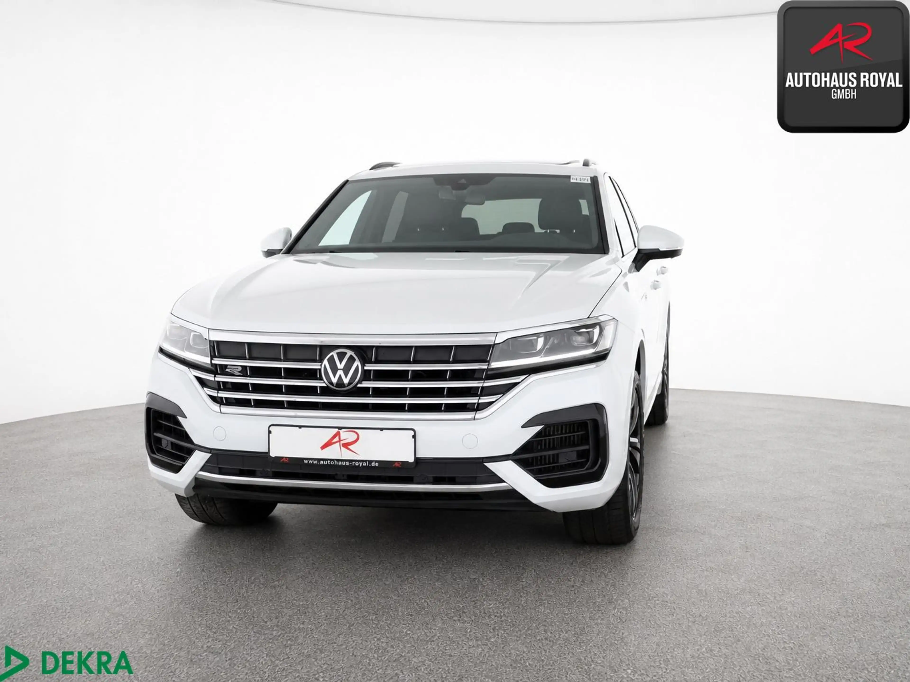 Volkswagen Touareg 3.0 TSI 4M R LINE DYNAUDIO,STANDHZ,360° — photo 8