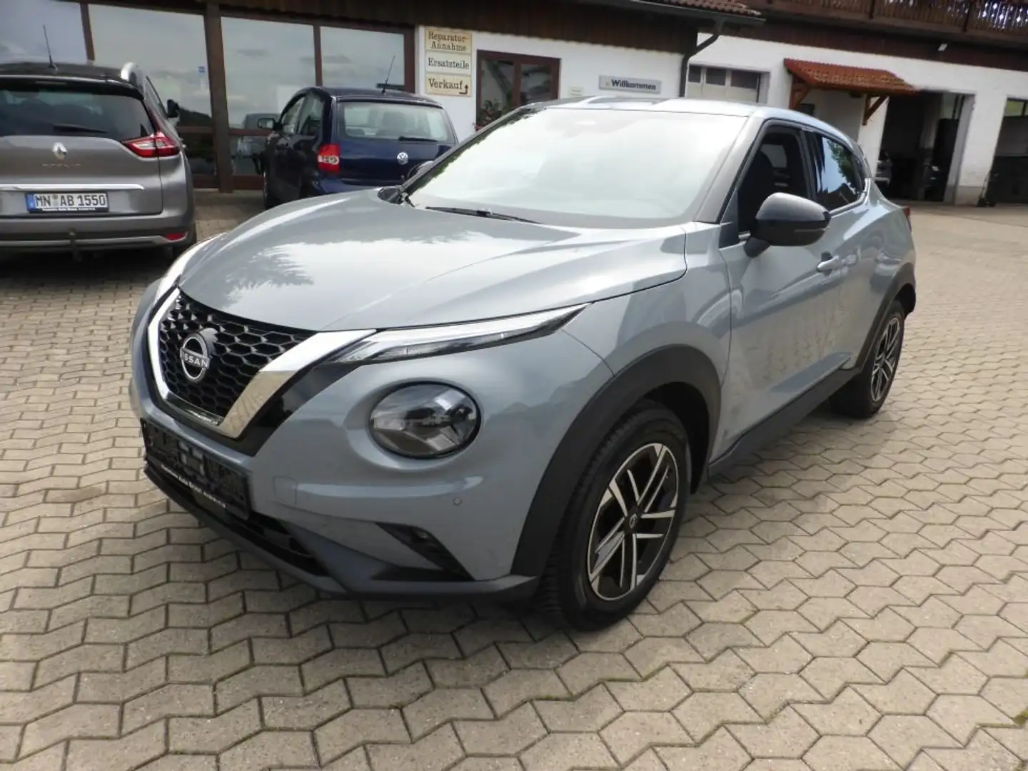 Nissan Juke N-Connecta Grau - 1