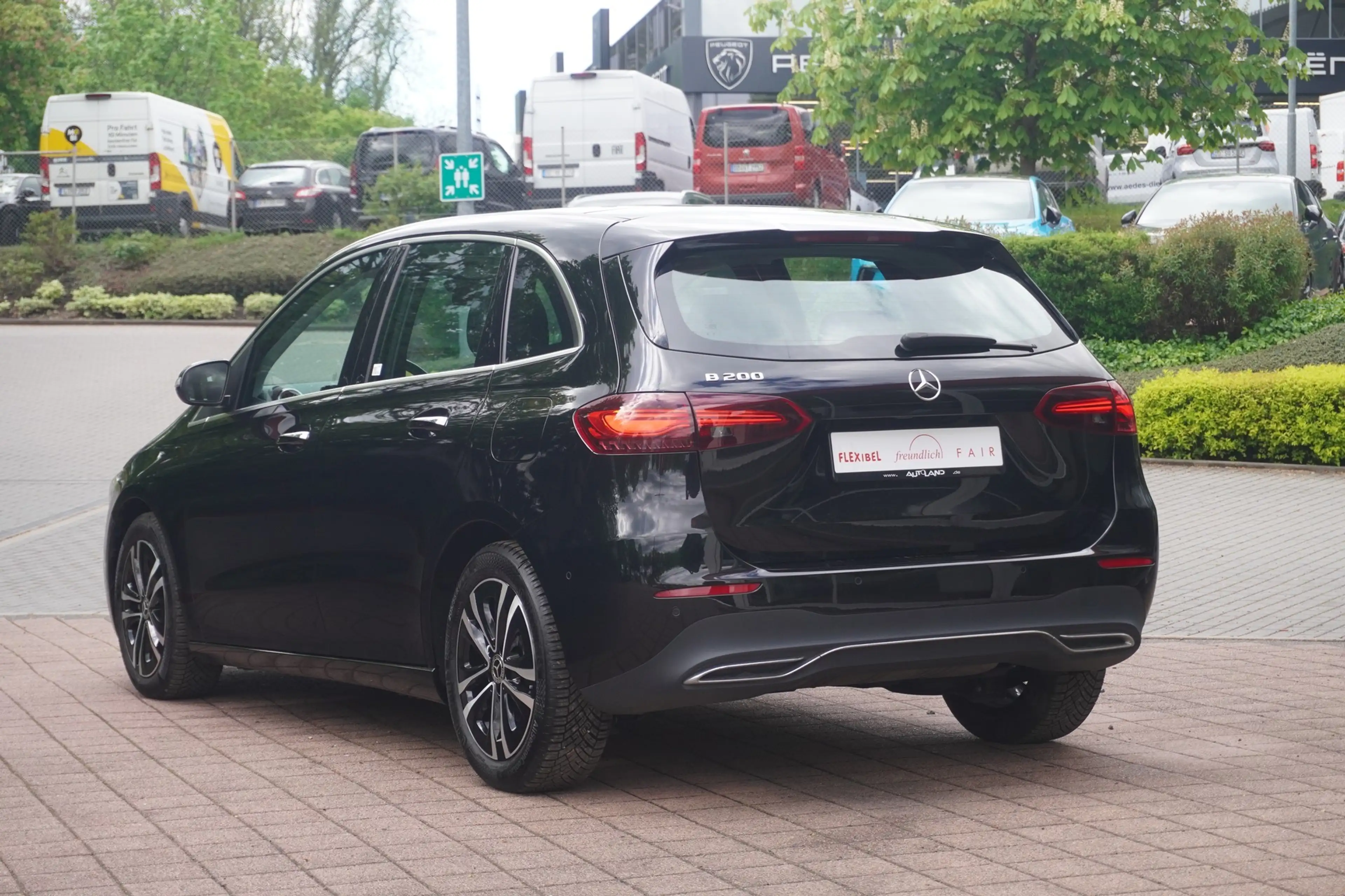Mercedes-Benz B 200 B200 Progressive LED AHK Kamera Totwinkel Navi — photo 3