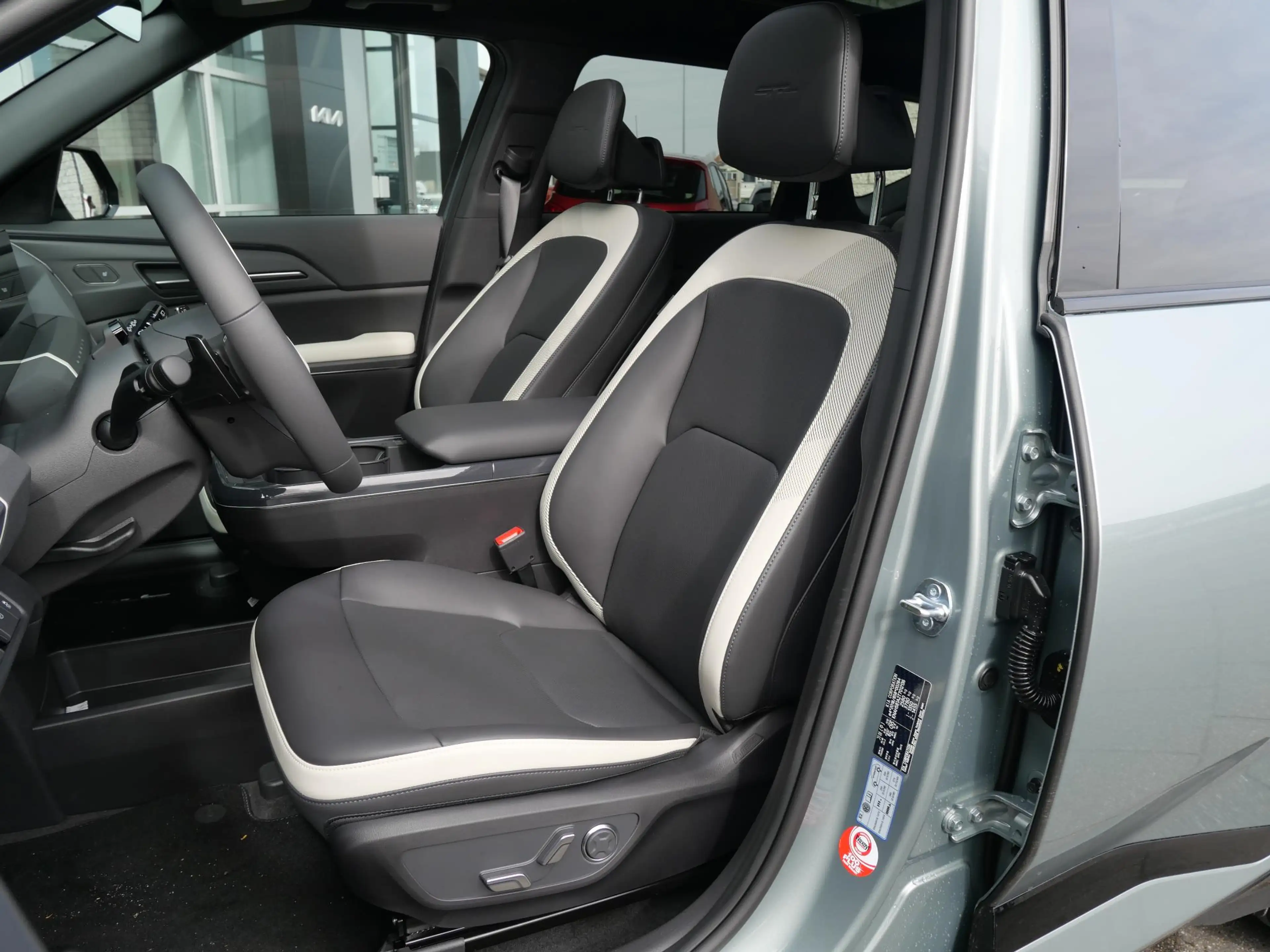 Kia EV5 GT-Line Business 81.4 kWh | 20'' LM | Two Tone | — photo 15