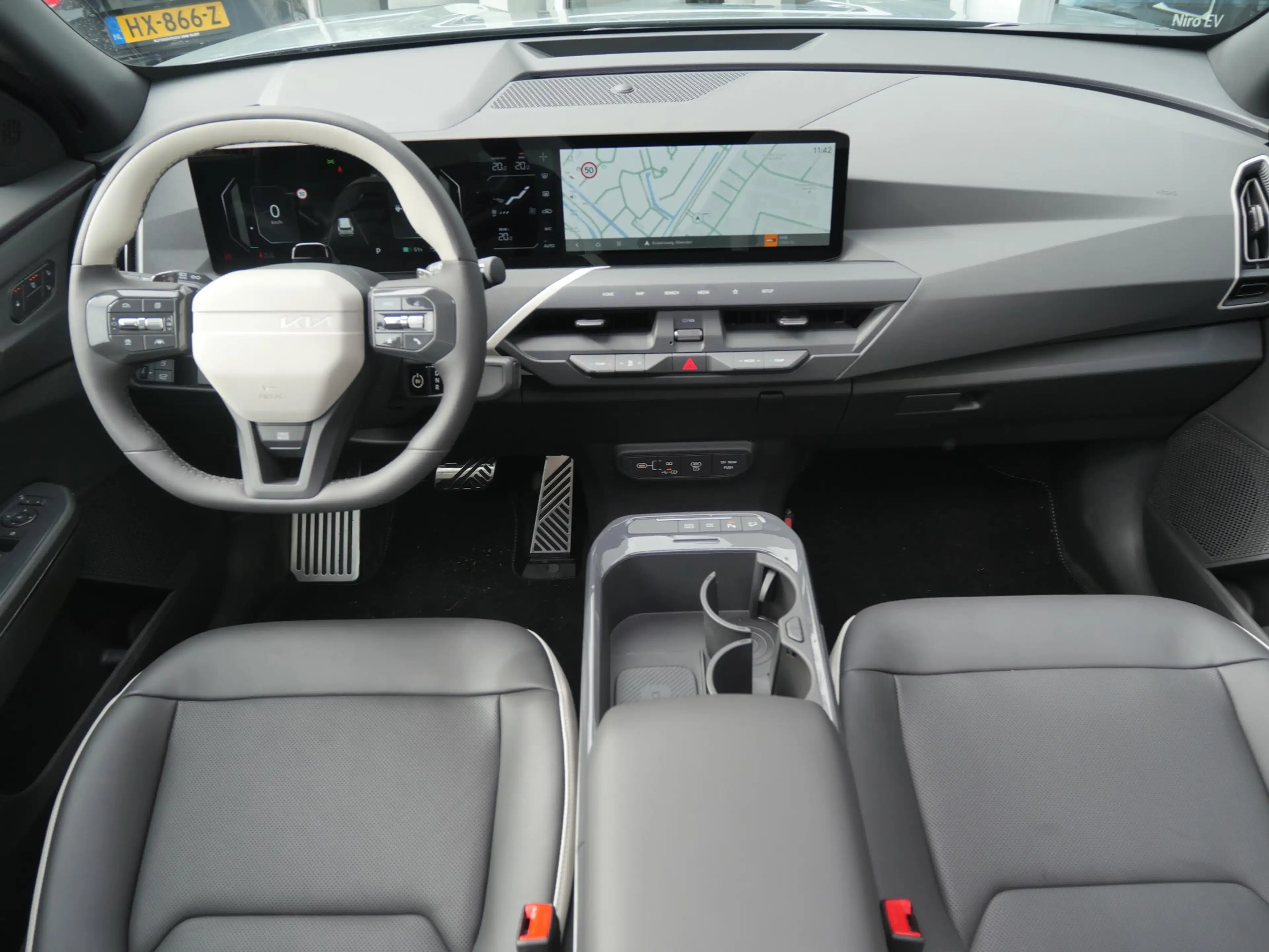 Kia EV5 GT-Line Business 81.4 kWh | 20'' LM | Two Tone | — photo 9