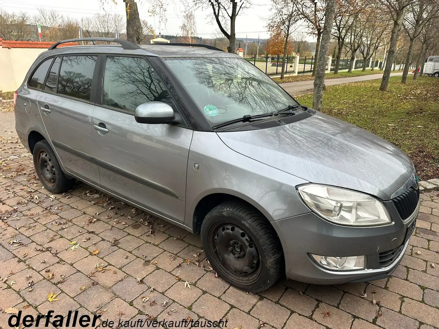 Skoda Fabia Lagerschaden Gris - 1