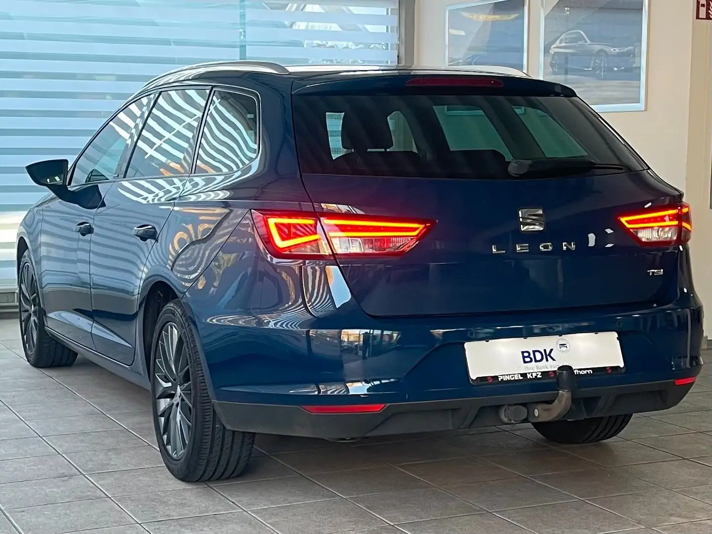 SEAT Leon ST Connect AHK Azul - 2