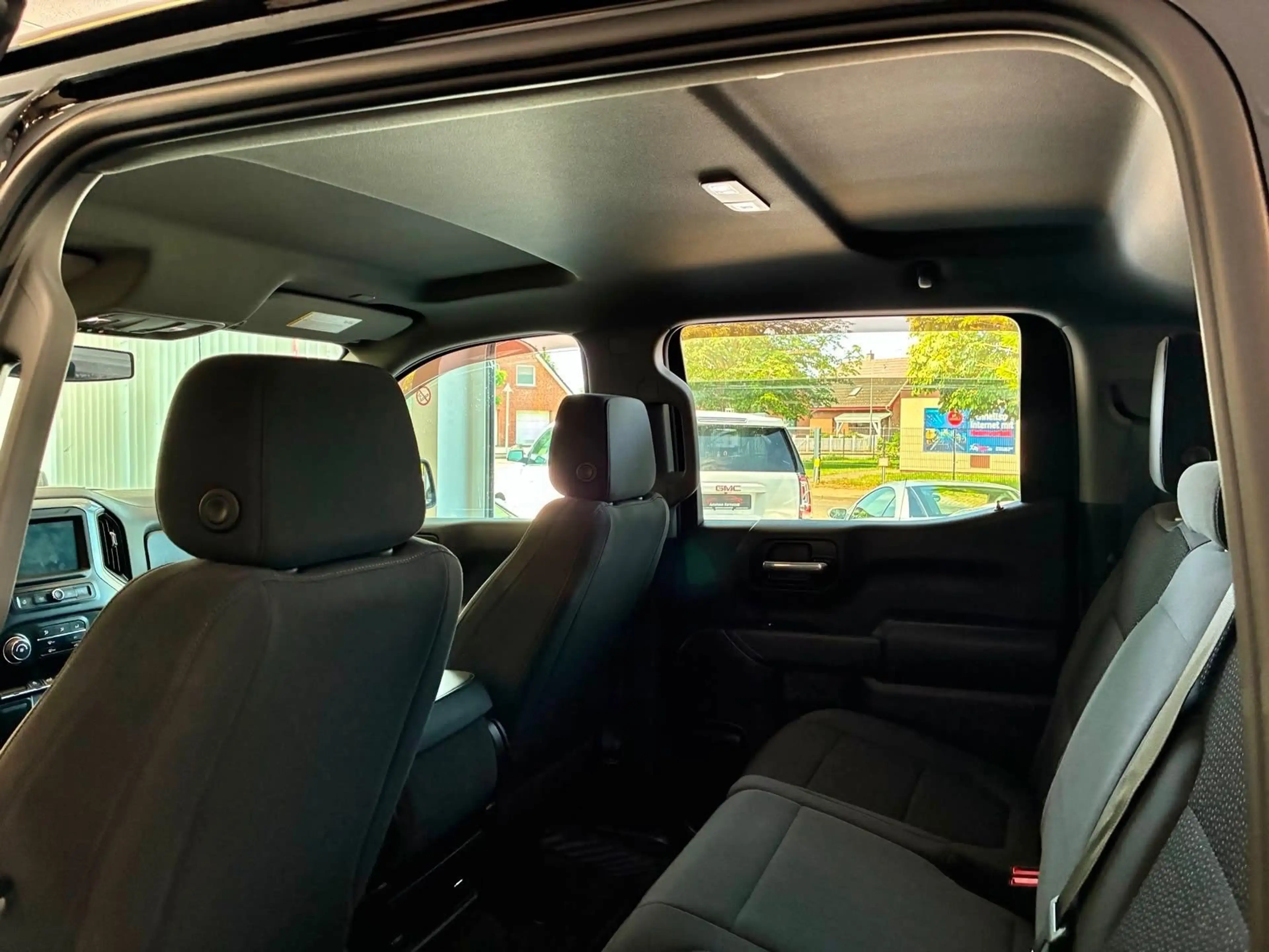 Chevrolet Silverado 1500  LTD Custom Crew Cab Pickup Turbo — photo 5