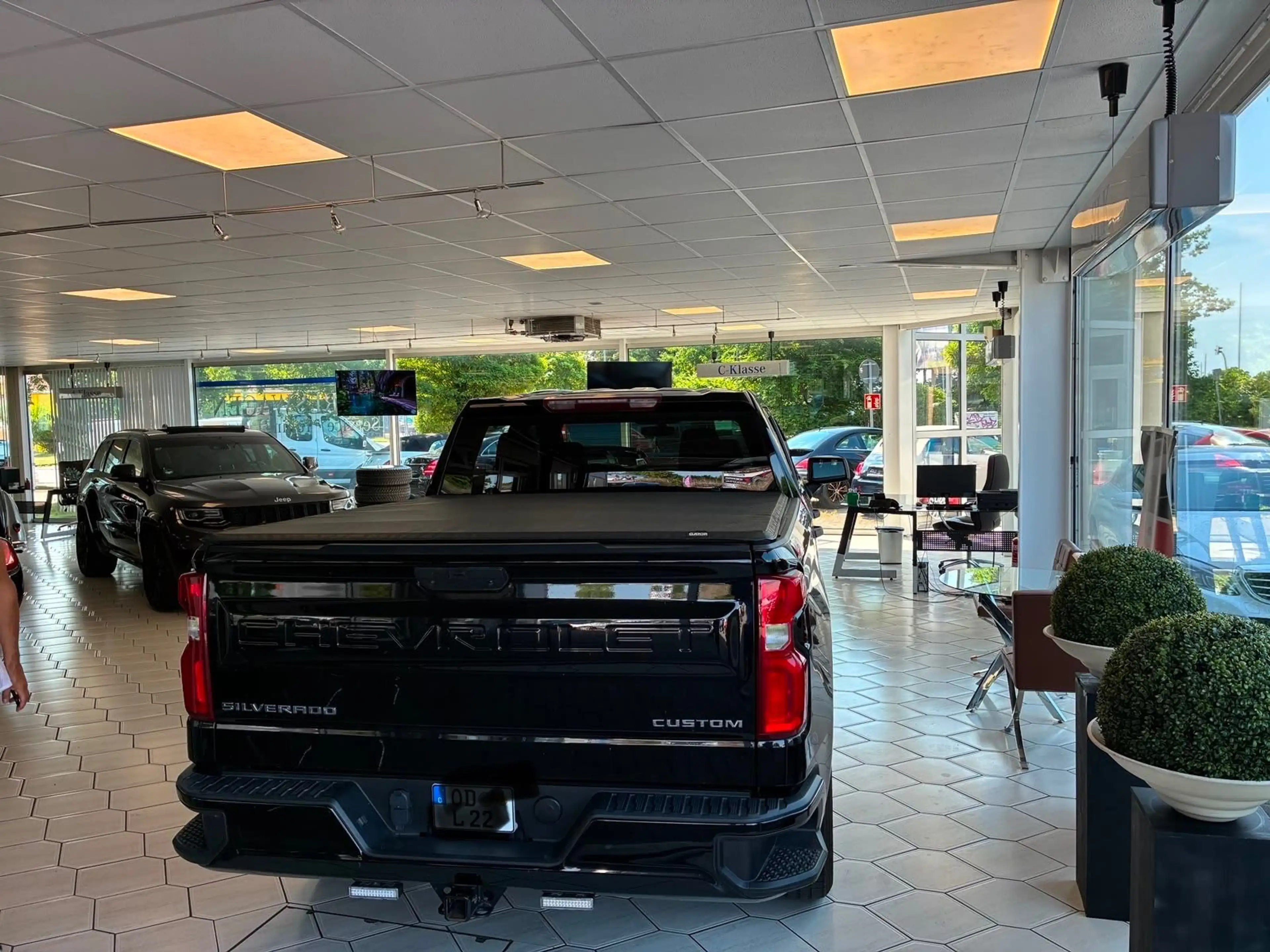 Chevrolet Silverado 1500  LTD Custom Crew Cab Pickup Turbo — photo 13