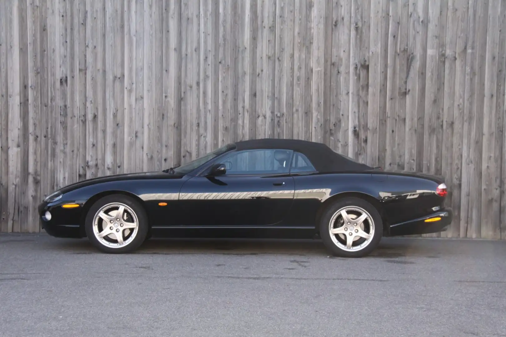 Jaguar XK8 Cabriolet 2 Jahre Garantie Nero - 2