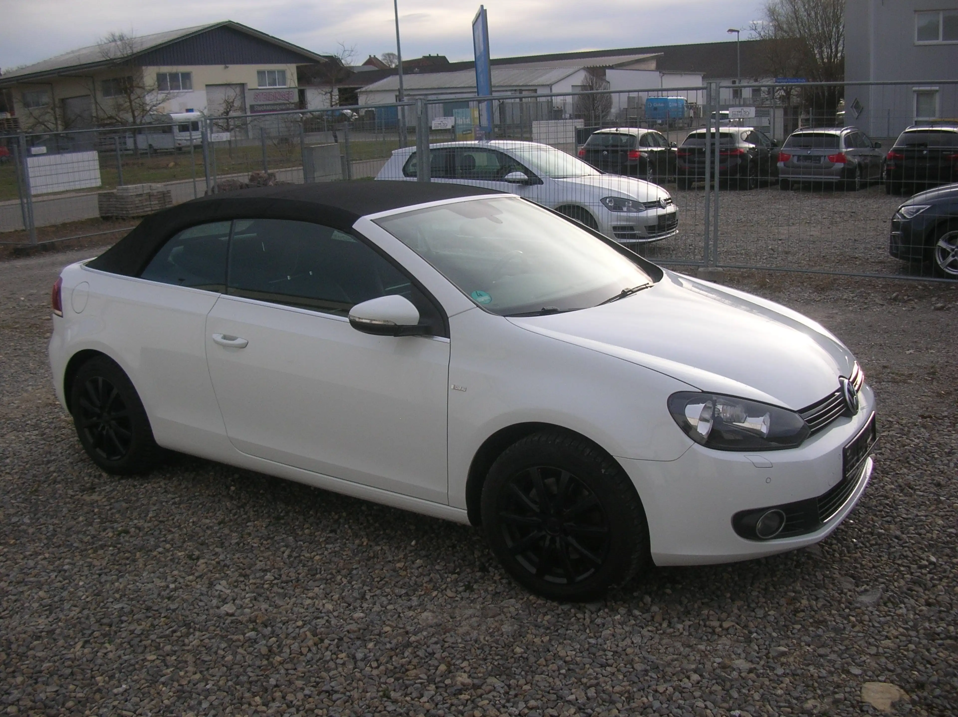 Volkswagen Golf Cabriolet 2.0 TDI Cup BMT - Klima - PDC - AHK - 1.Hand ... — photo 4