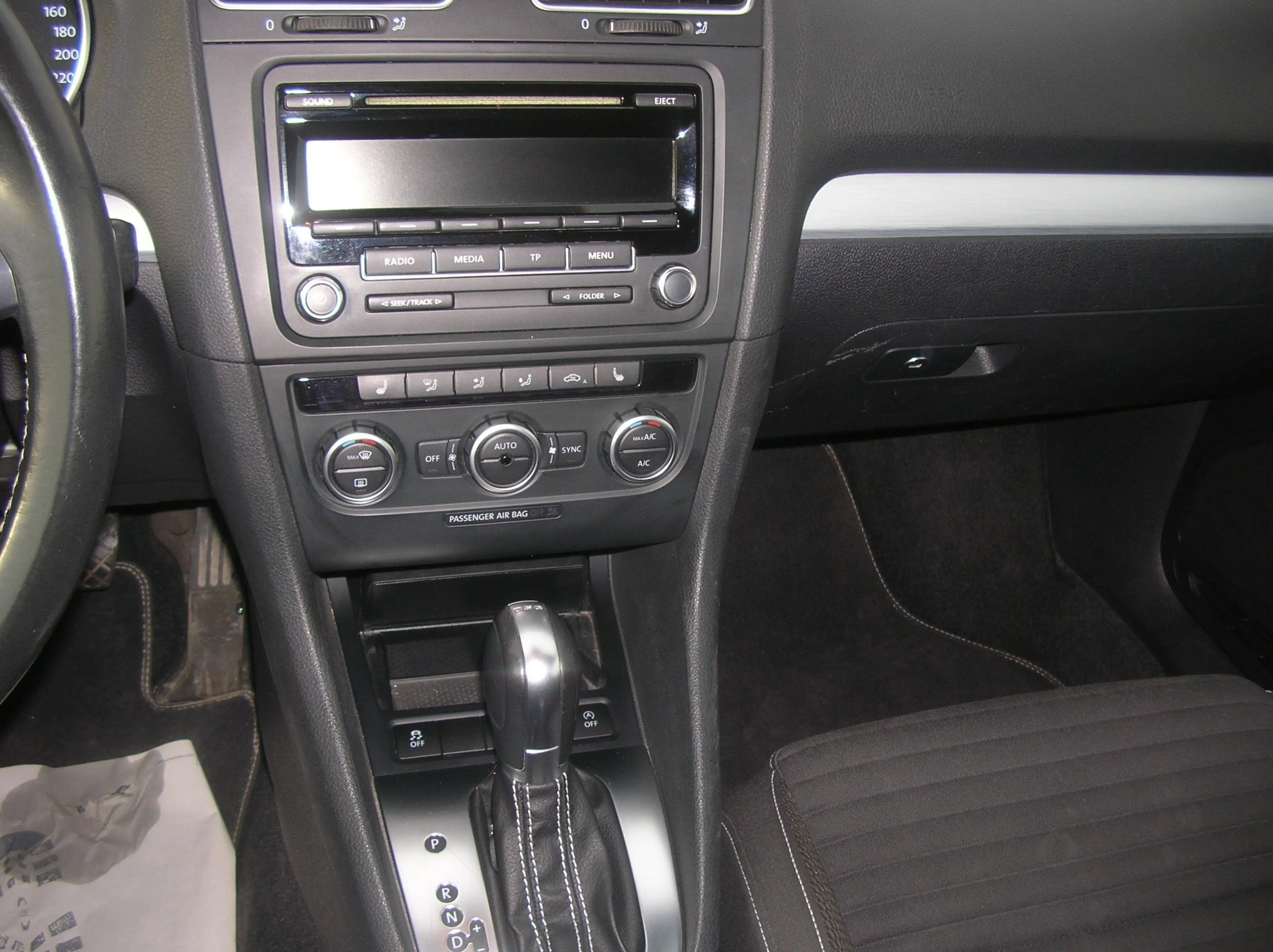 Volkswagen Golf Cabriolet 2.0 TDI Cup BMT - Klima - PDC - AHK - 1.Hand ... — photo 14