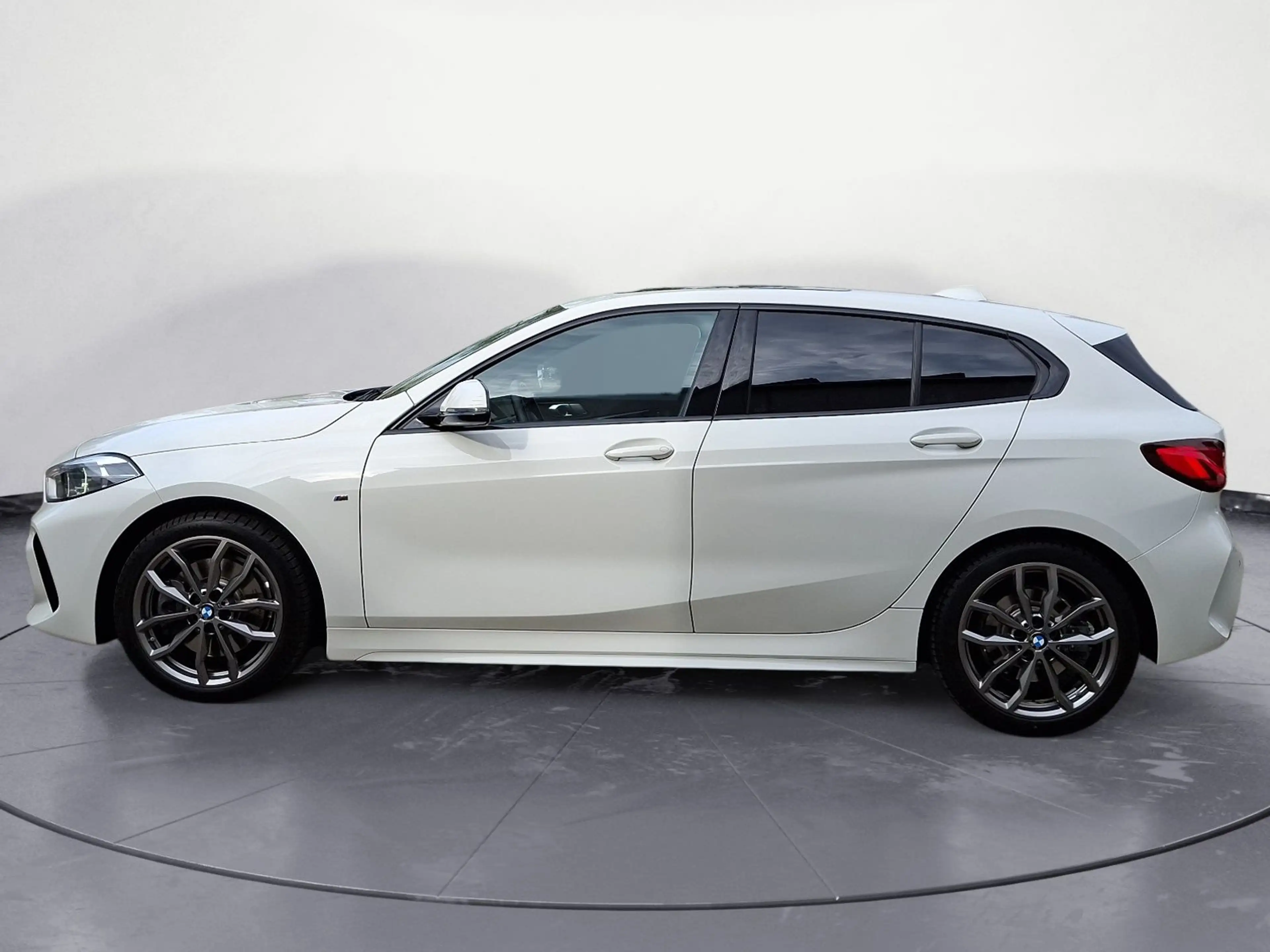 BMW 120 i M Sport Steptronic Sport Aut. DKG Panorama — photo 4