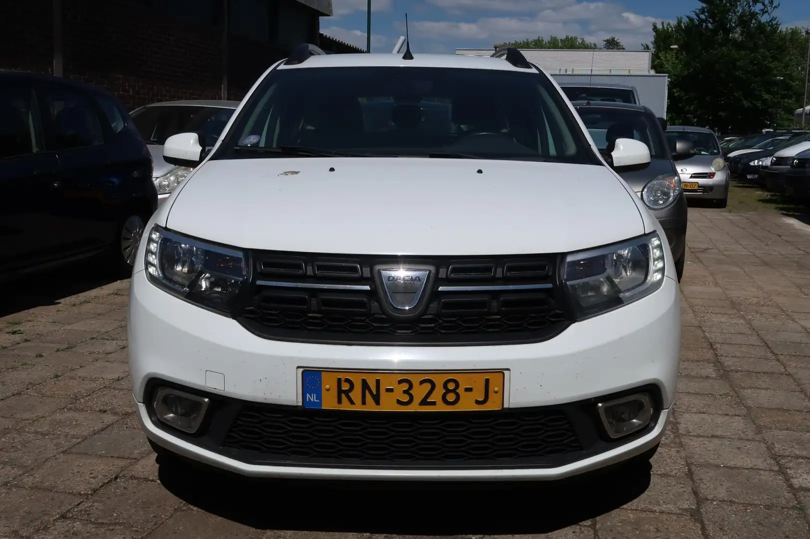 Dacia Logan MCV 0.9 TCe Laureate Wit - 2