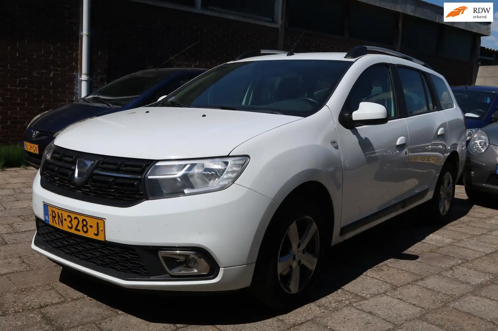 Dacia Logan MCV 0.9 TCe Laureate Wit - 1