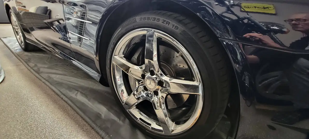 Mercedes-Benz SL снимка Mercedes-Benz SL