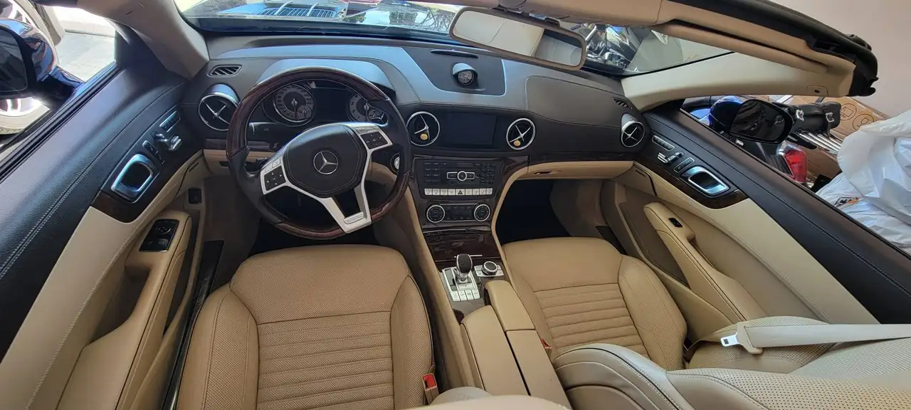 Mercedes-Benz SL снимка Mercedes-Benz SL