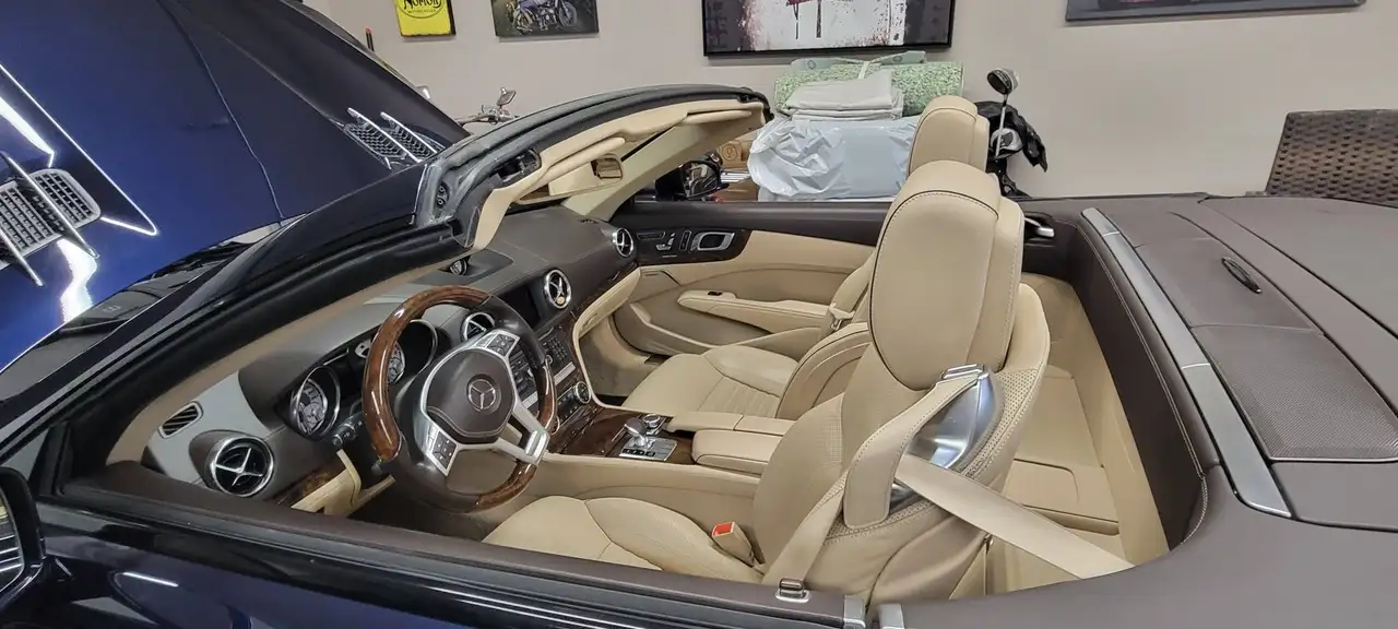 Mercedes-Benz SL снимка Mercedes-Benz SL