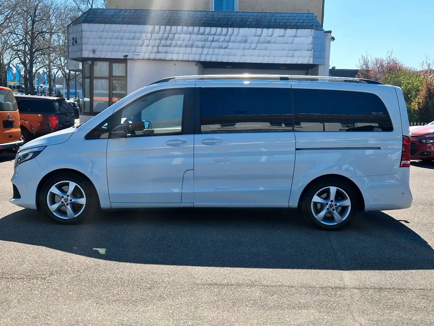 Mercedes-Benz V 250 d Ed.Sport lang+STANDHZG+LED+TISCH+AHK+MBUX Білий - 2
