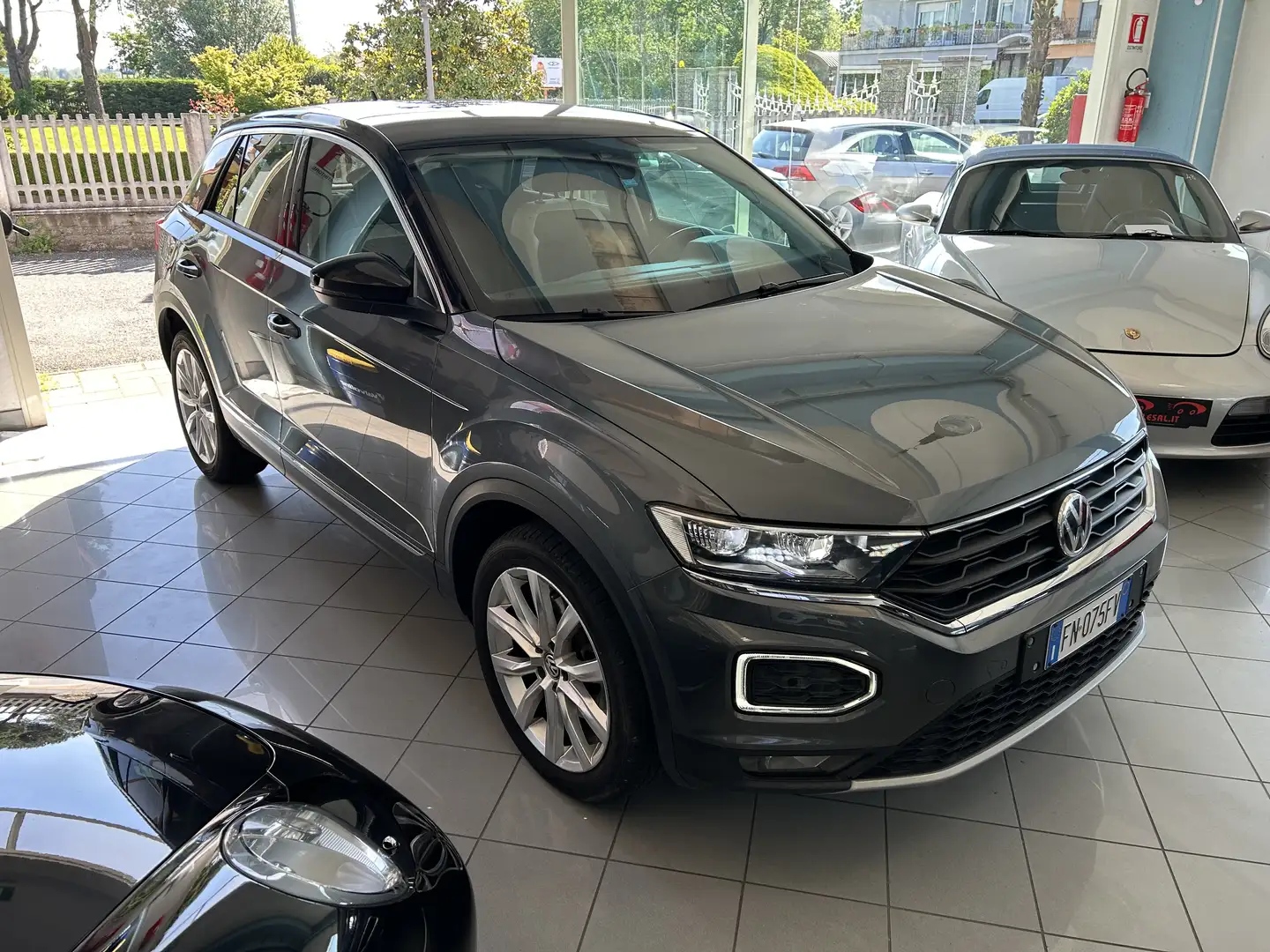 Volkswagen T-Roc T-Roc 2.0 tdi Advanced 4motion dsg Šedá - 2