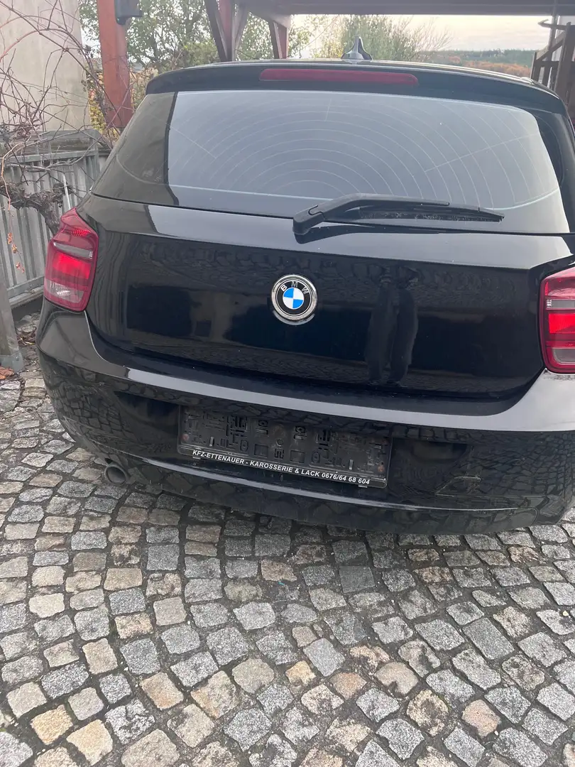 BMW 114 114d Schwarz - 2