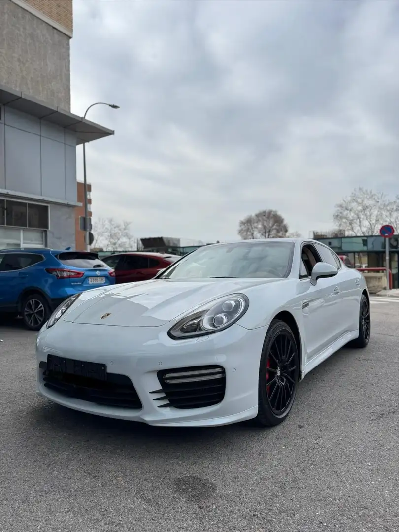 Porsche Panamera Turbo Executive PDK - 1