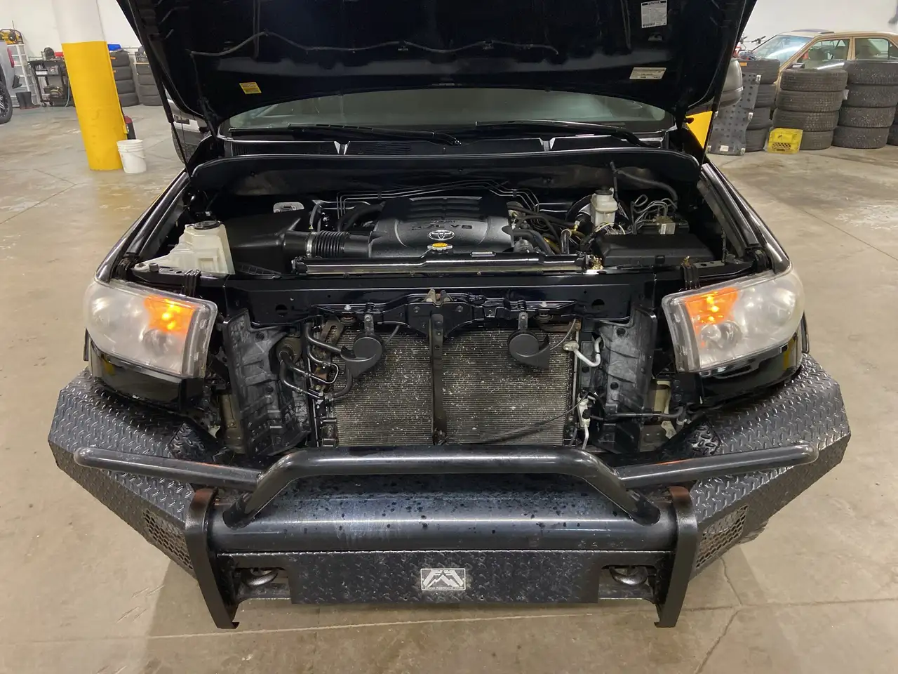 Toyota Tundra снимка Toyota Tundra