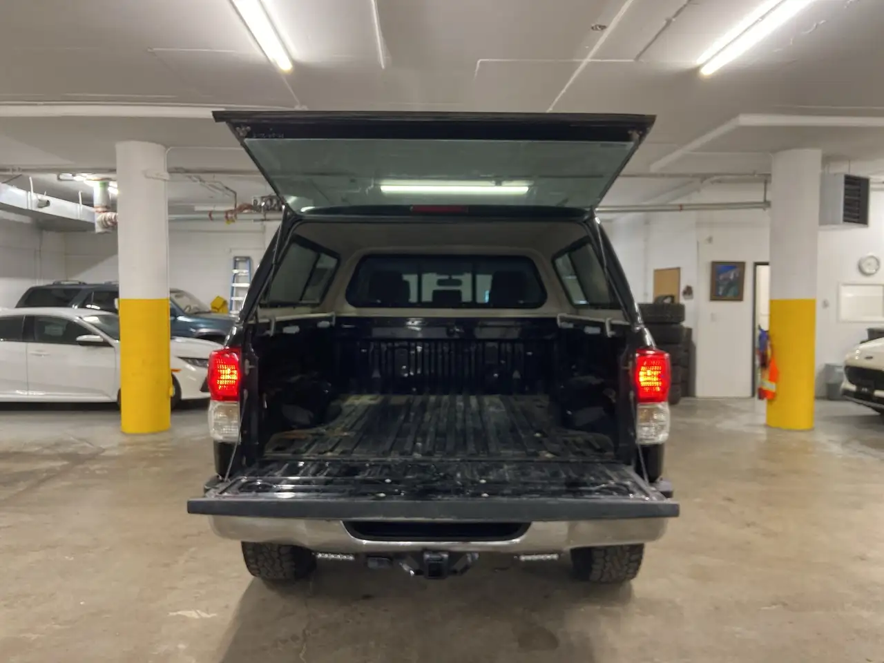 Toyota Tundra снимка Toyota Tundra