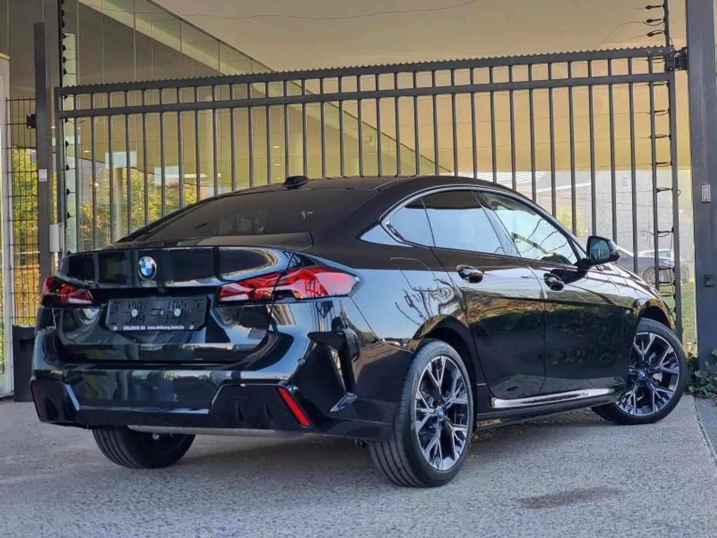 BMW 216 Gran Coupé Schwarz - 2