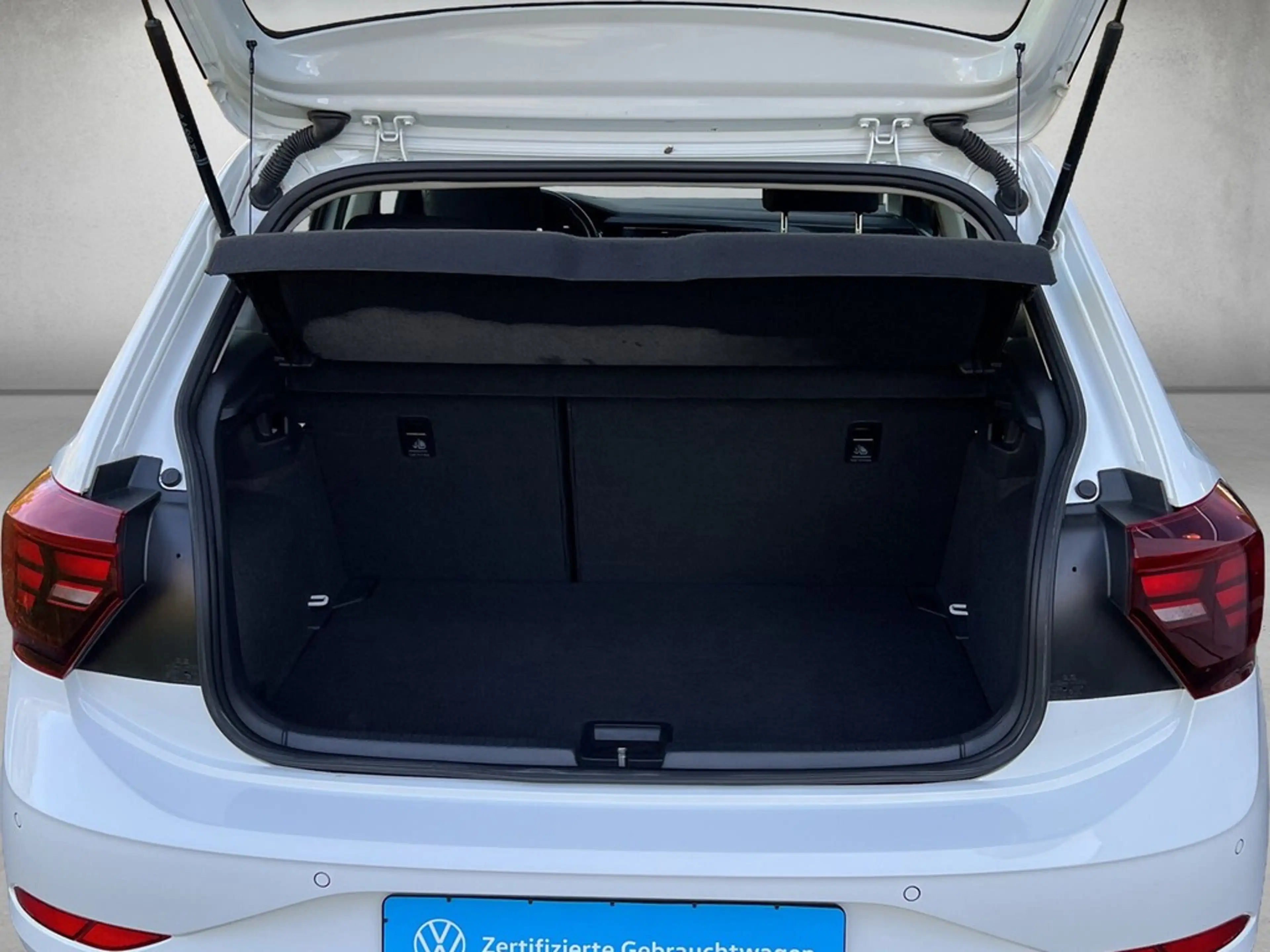 Volkswagen Polo VI 1.0 TSI DSG Life — photo 5