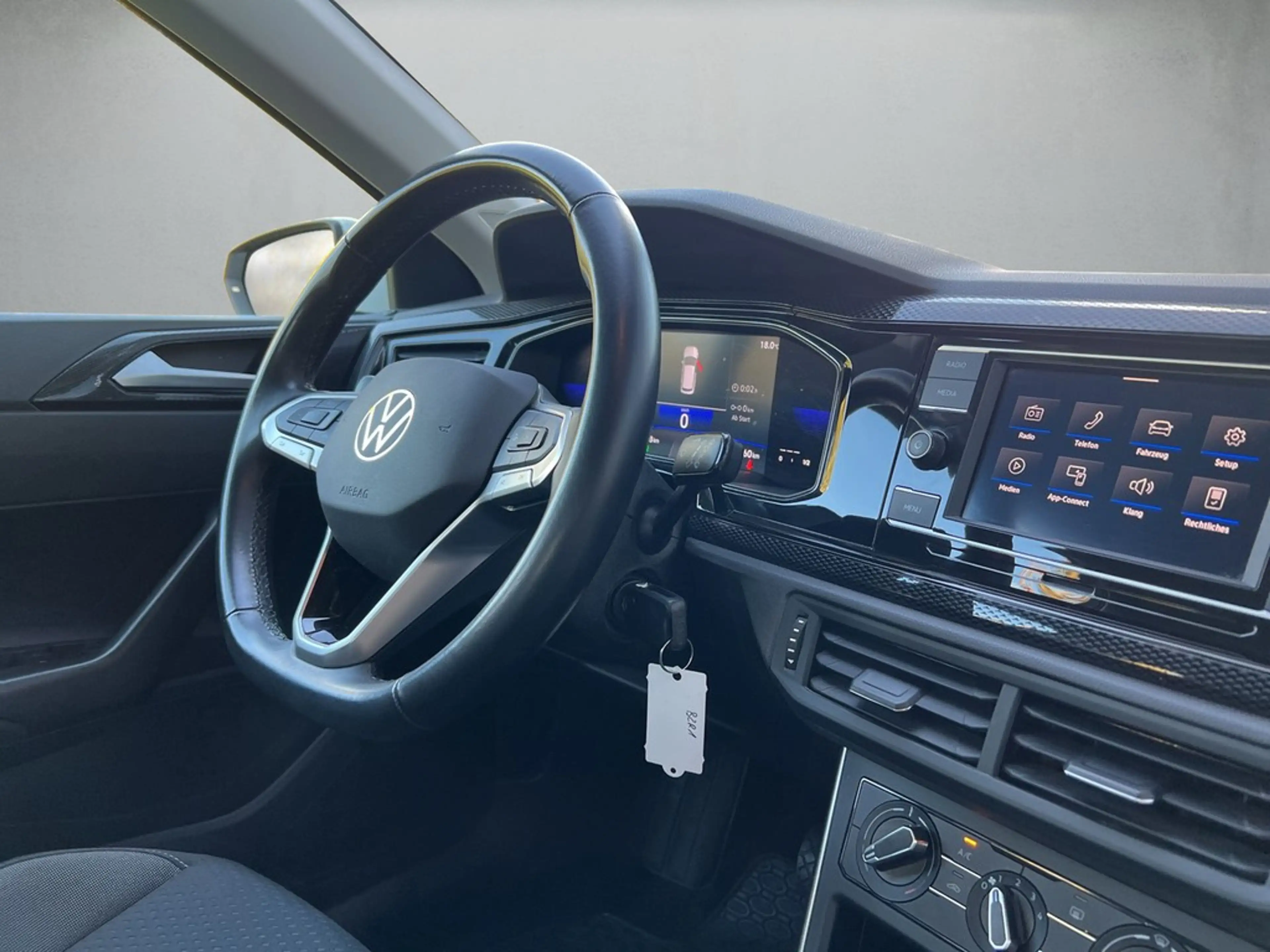 Volkswagen Polo VI 1.0 TSI DSG Life — photo 7