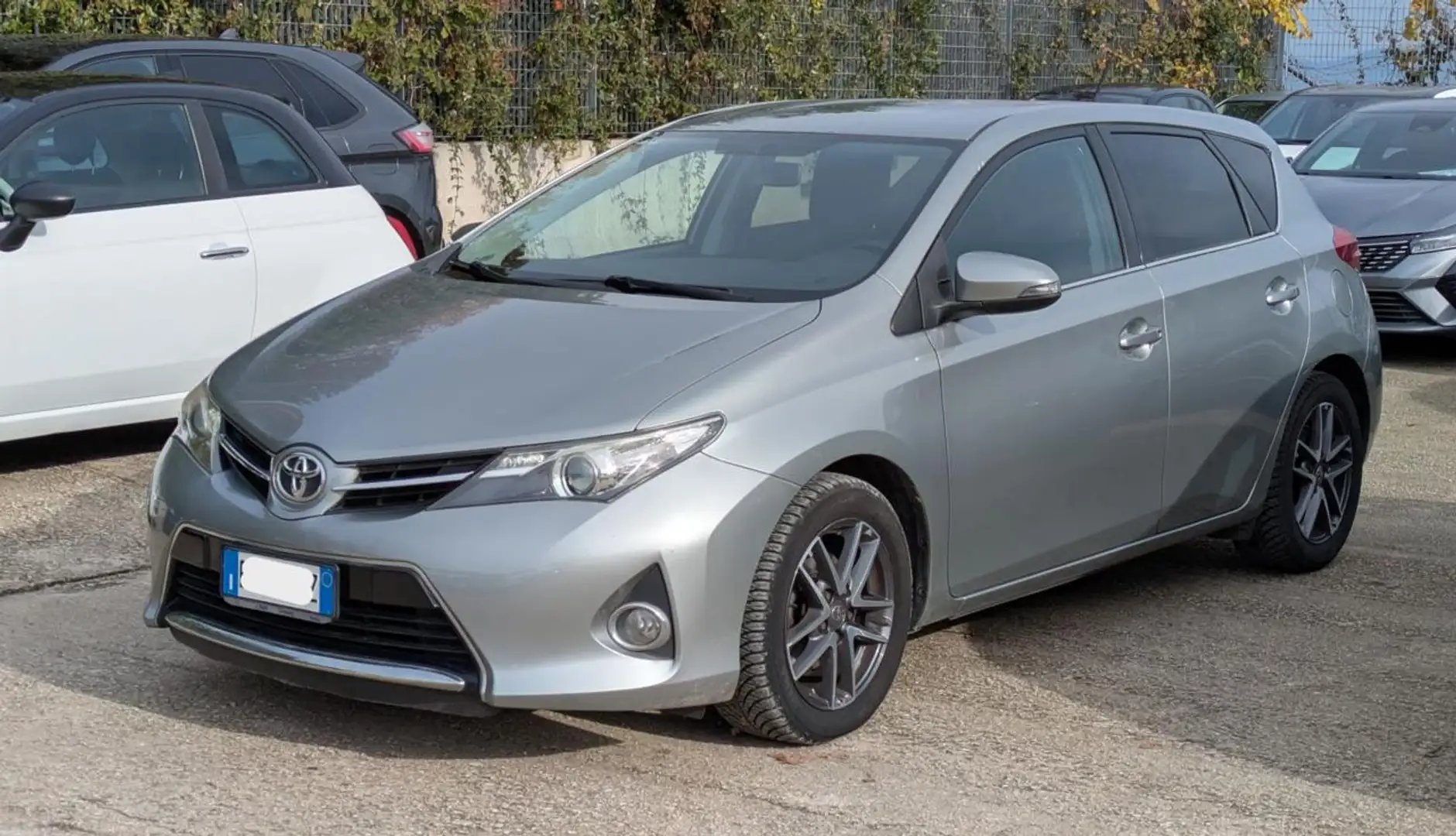 Toyota Auris 1.4d 90cv CRUISE CONTROL CERCHI IN LEGA Grigio - 2
