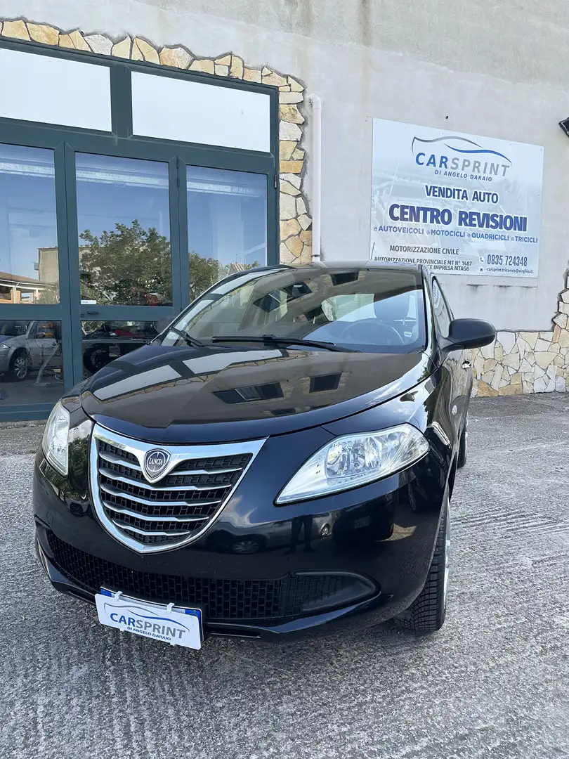 Lancia Ypsilon 0.9 t.air Silver s&s 85cv Negro - 2