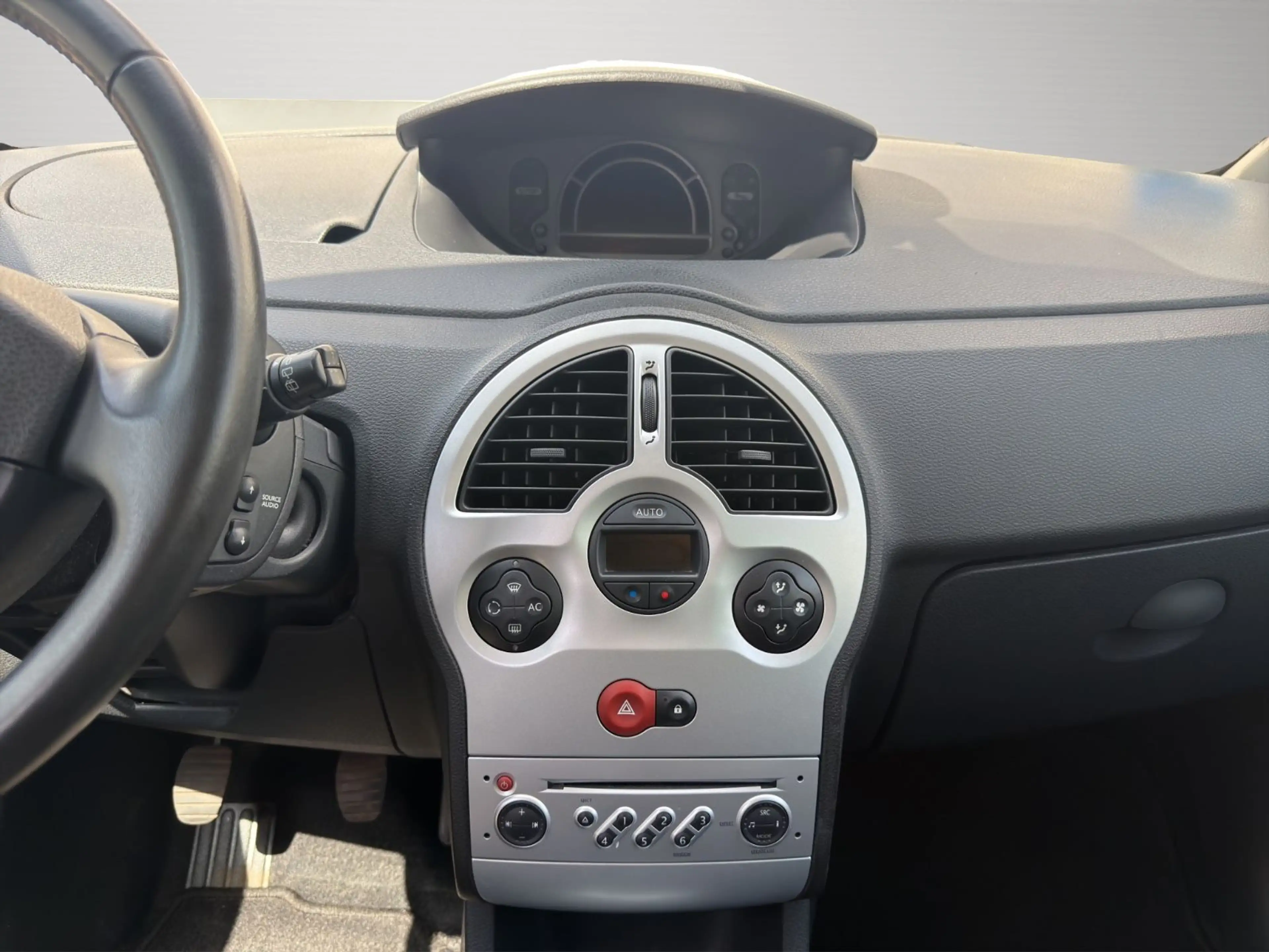 Renault Modus Dynamique *1.HAND*TÜV NEU*SHZ*KLIMA* — photo 4