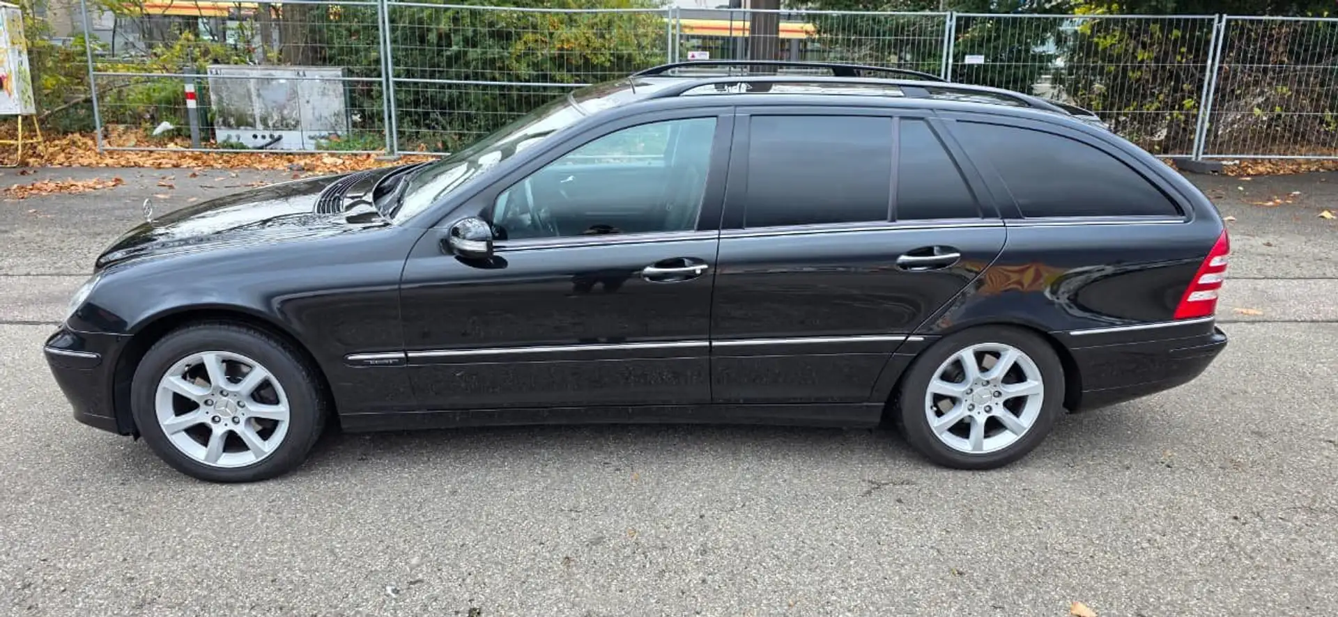 Mercedes-Benz C 220 C-Klasse T-Modell CDI Automatik Elegance Schwarz - 2