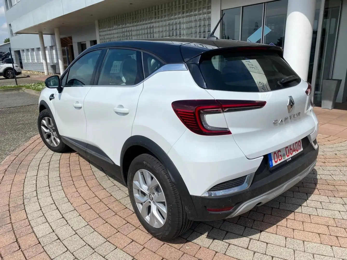Renault Captur 1.3i TCE 140 E-TECH Blanc - 2