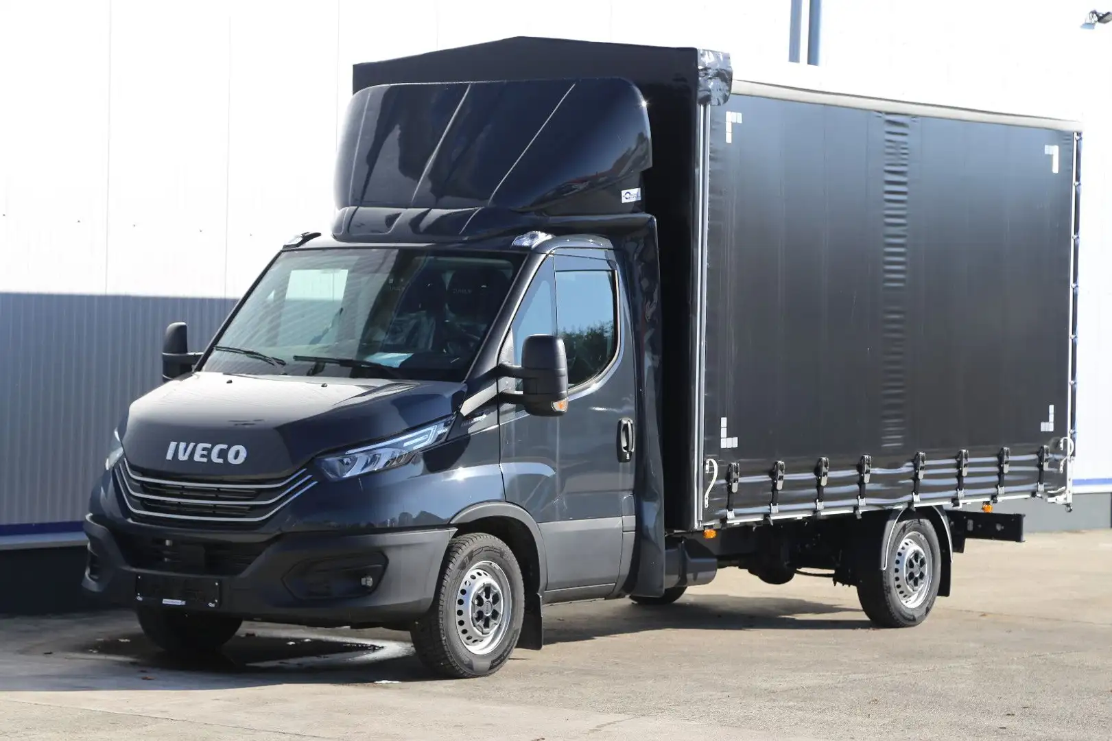 Iveco Daily 35S18HA8/P 420x220x220 SOFORT VERFÜGBAR - 2
