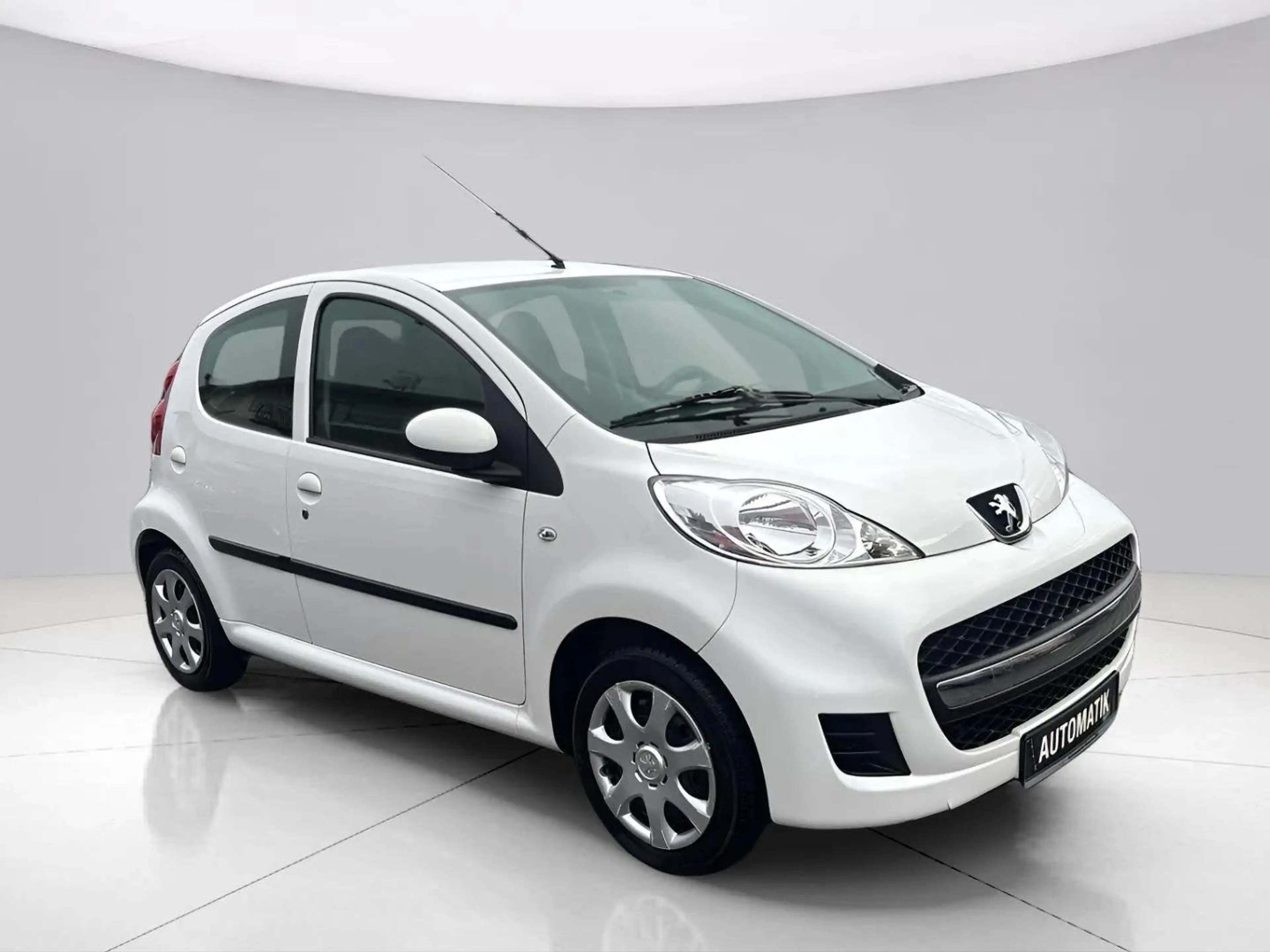 Peugeot 107 Filou*Automatik*2.Hand*Klima*03/27 HU/AU*4/5T* — photo 3