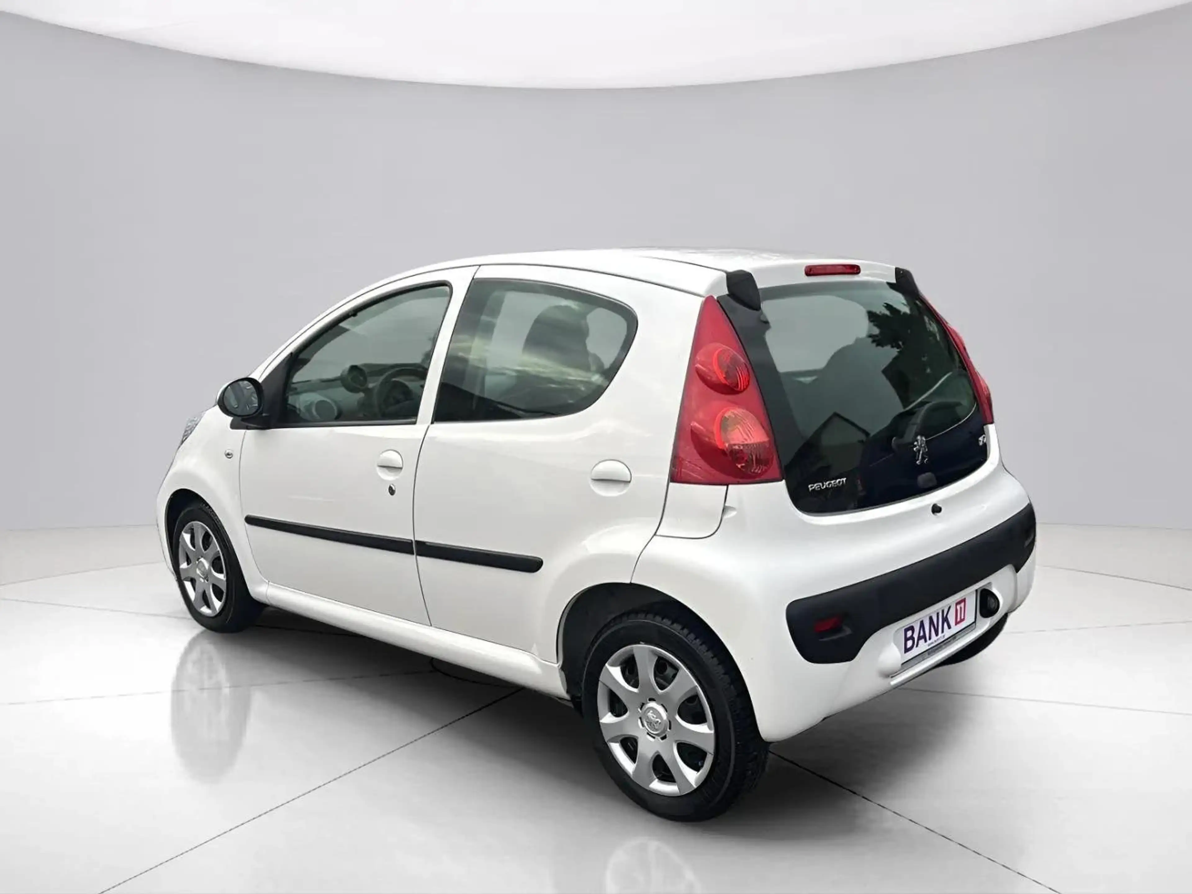 Peugeot 107 Filou*Automatik*2.Hand*Klima*03/27 HU/AU*4/5T* — photo 5