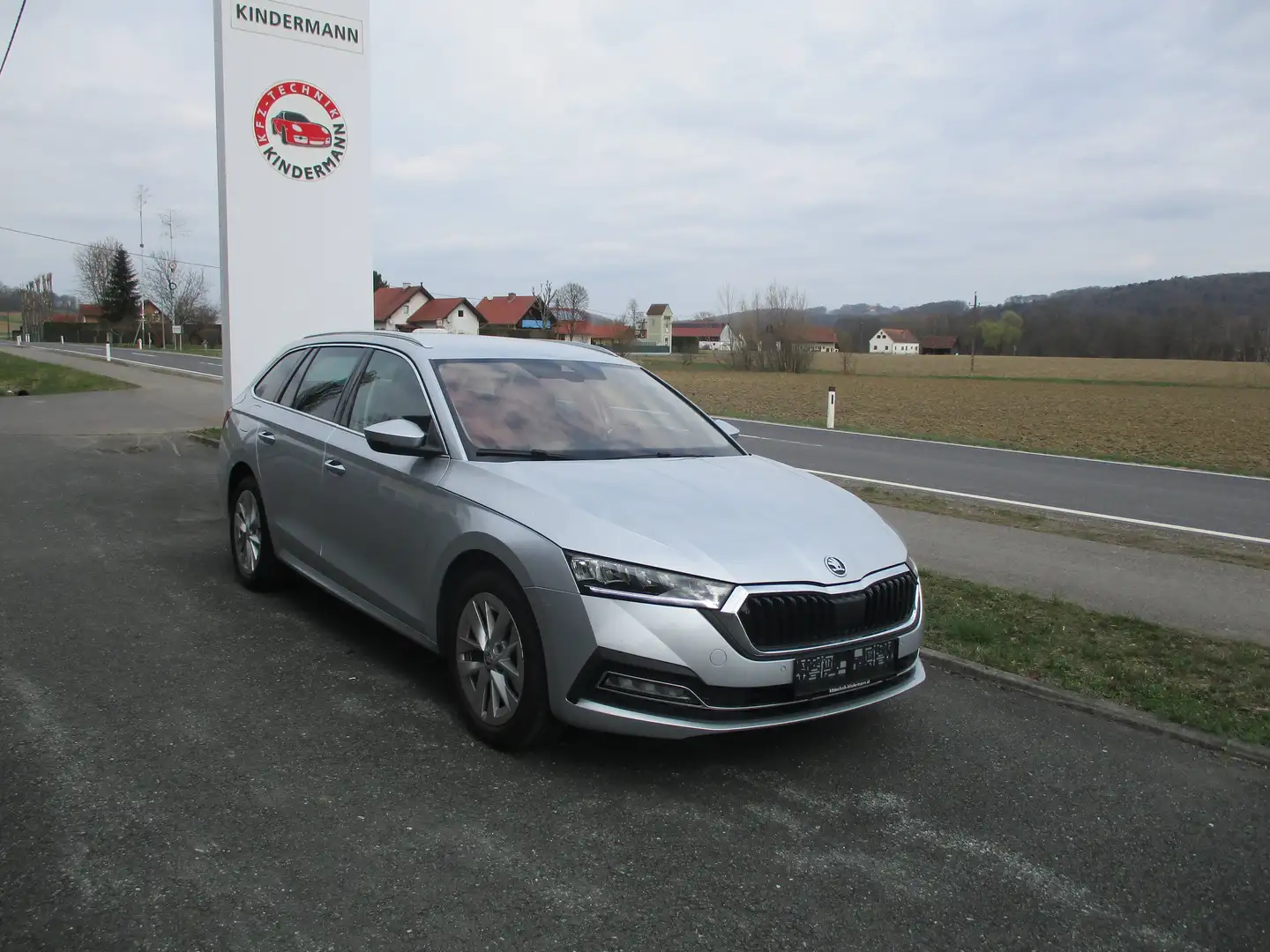Skoda Octavia Premium DSG Grau - 1