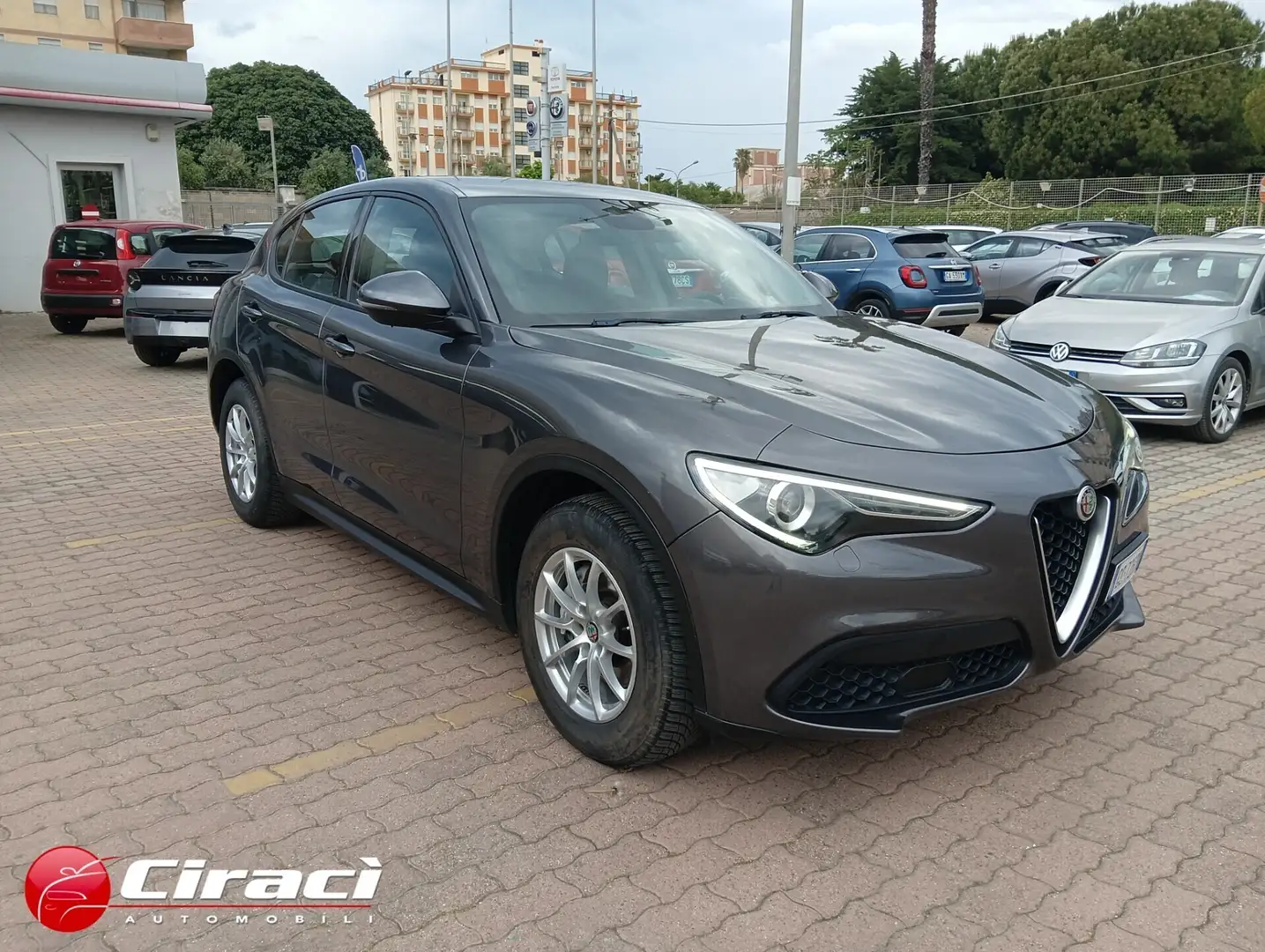 Alfa Romeo Stelvio 2.2 Turbodiesel 190 CV AT8 Q4 Business Grigio - 1