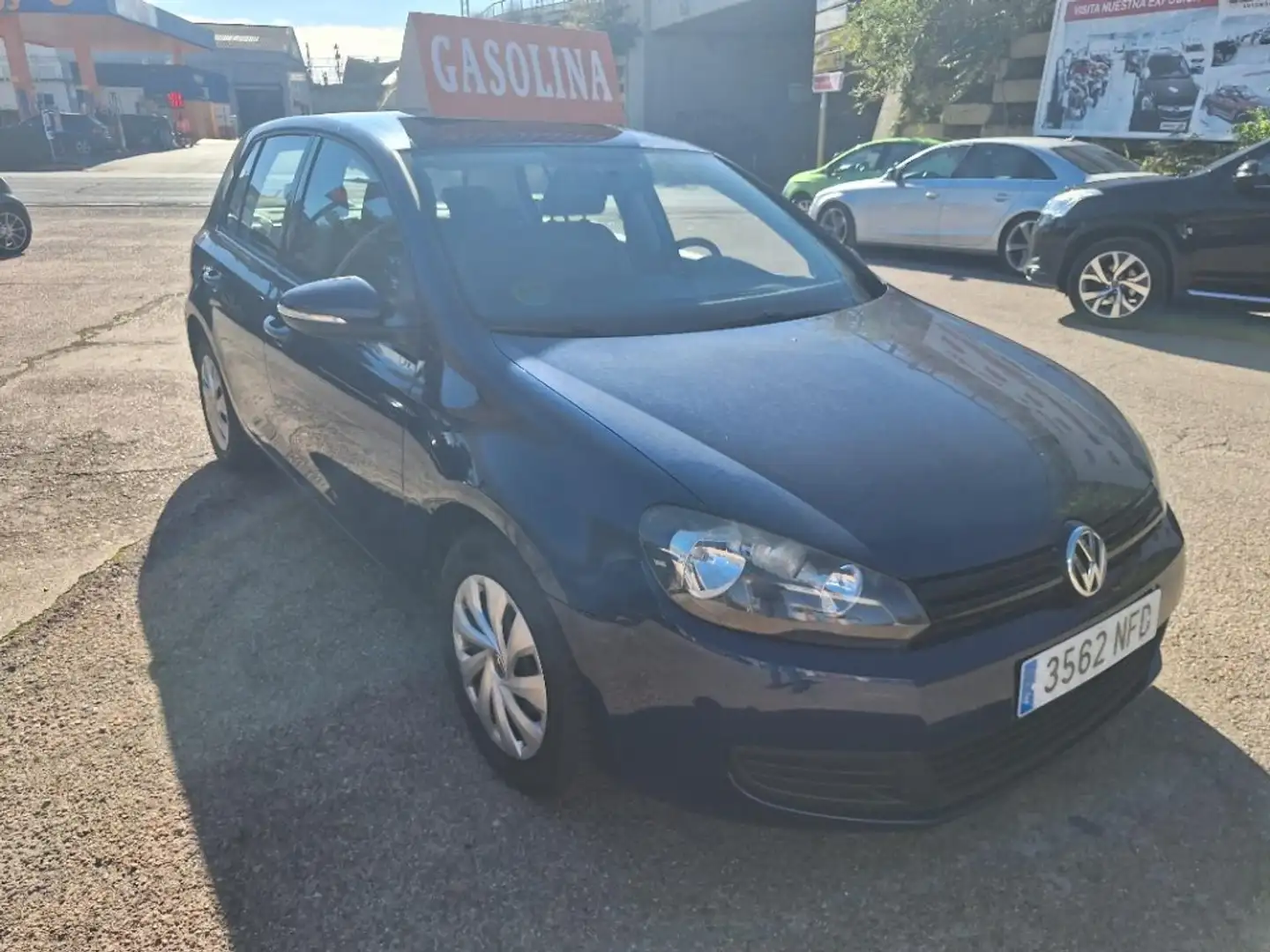 Volkswagen Golf 1.6 Highline - 1
