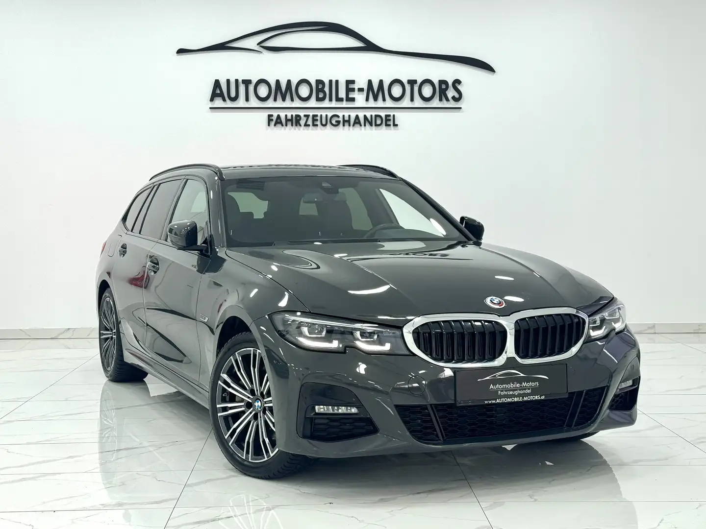BMW 330 330 e xDrive M-Sport/LED/AHK/Hifi Gris - 1
