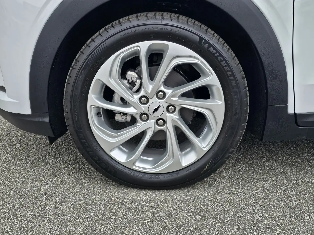 Chevrolet Bolt снимка Chevrolet Bolt