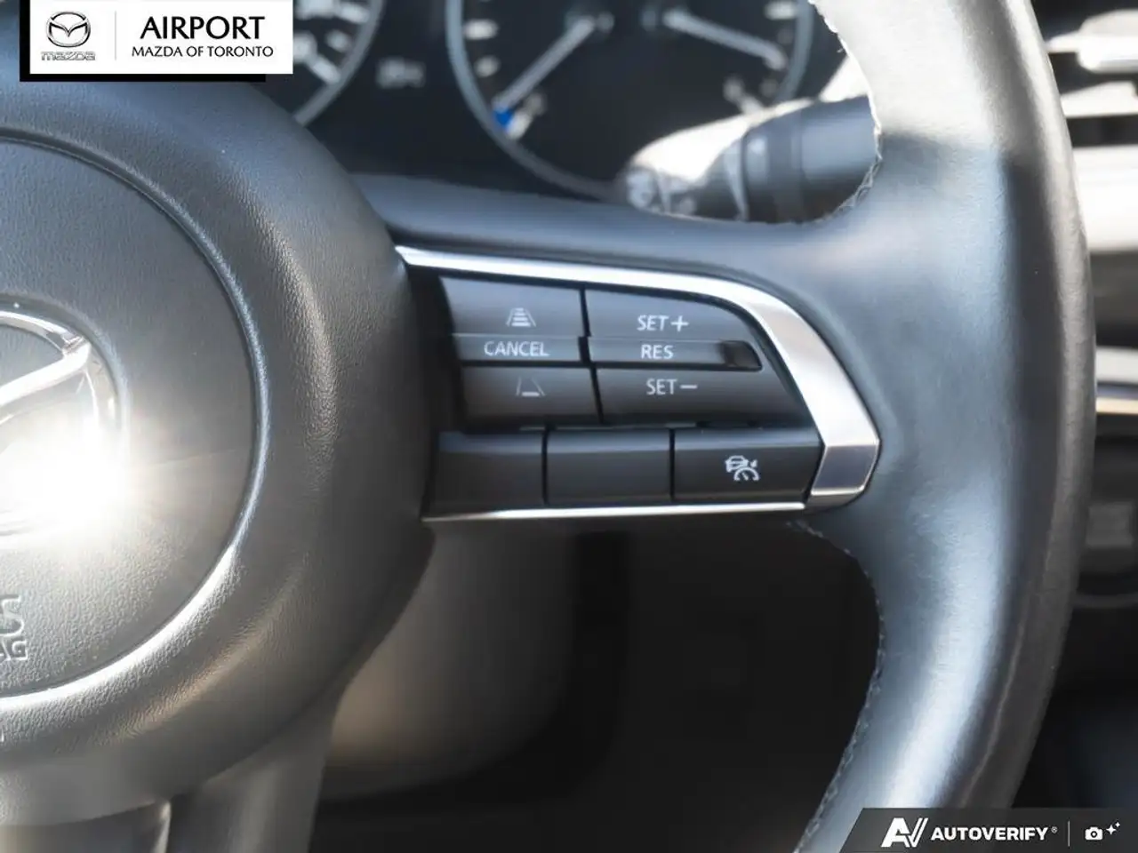 Mazda 3 снимка Mazda 3