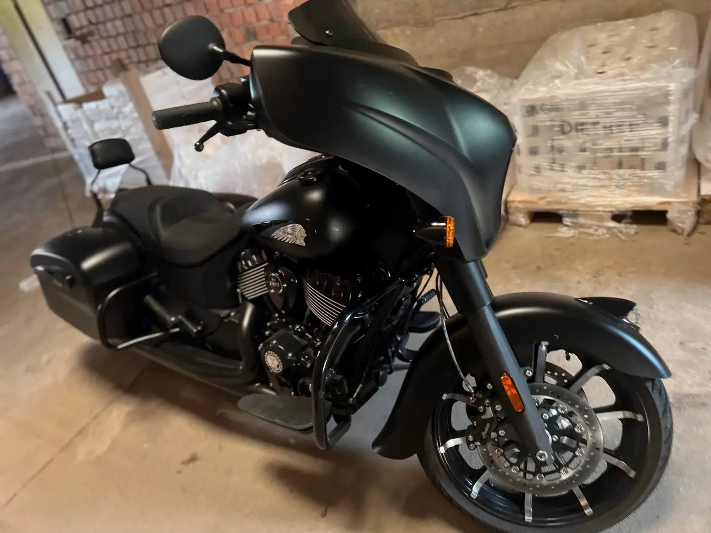 Indian Chieftain Dark Horse Schwarz - 1