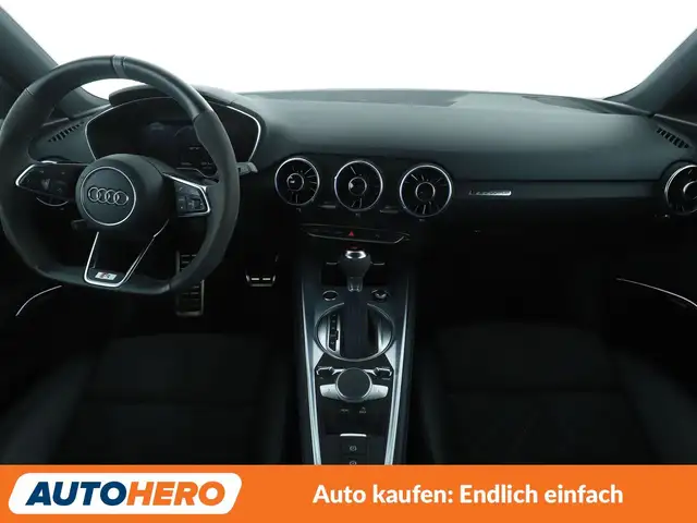 Audi TT view 12