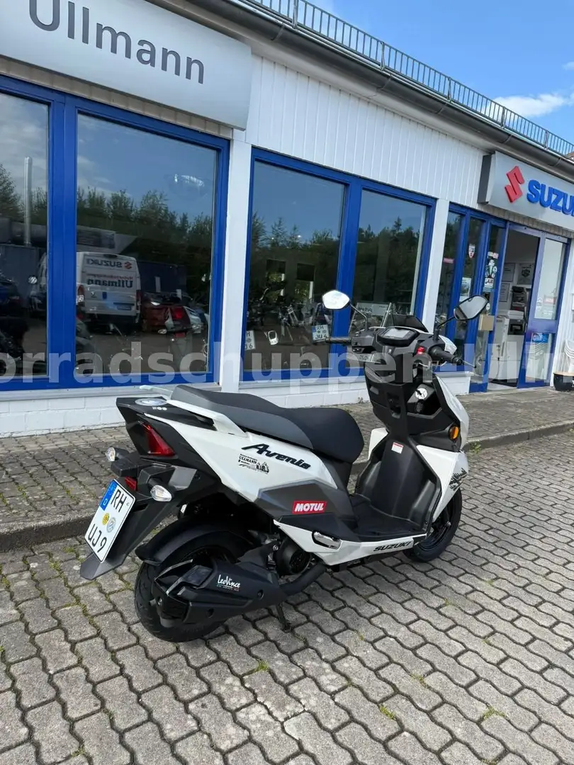 Suzuki Avenis 125 Weiß - 2