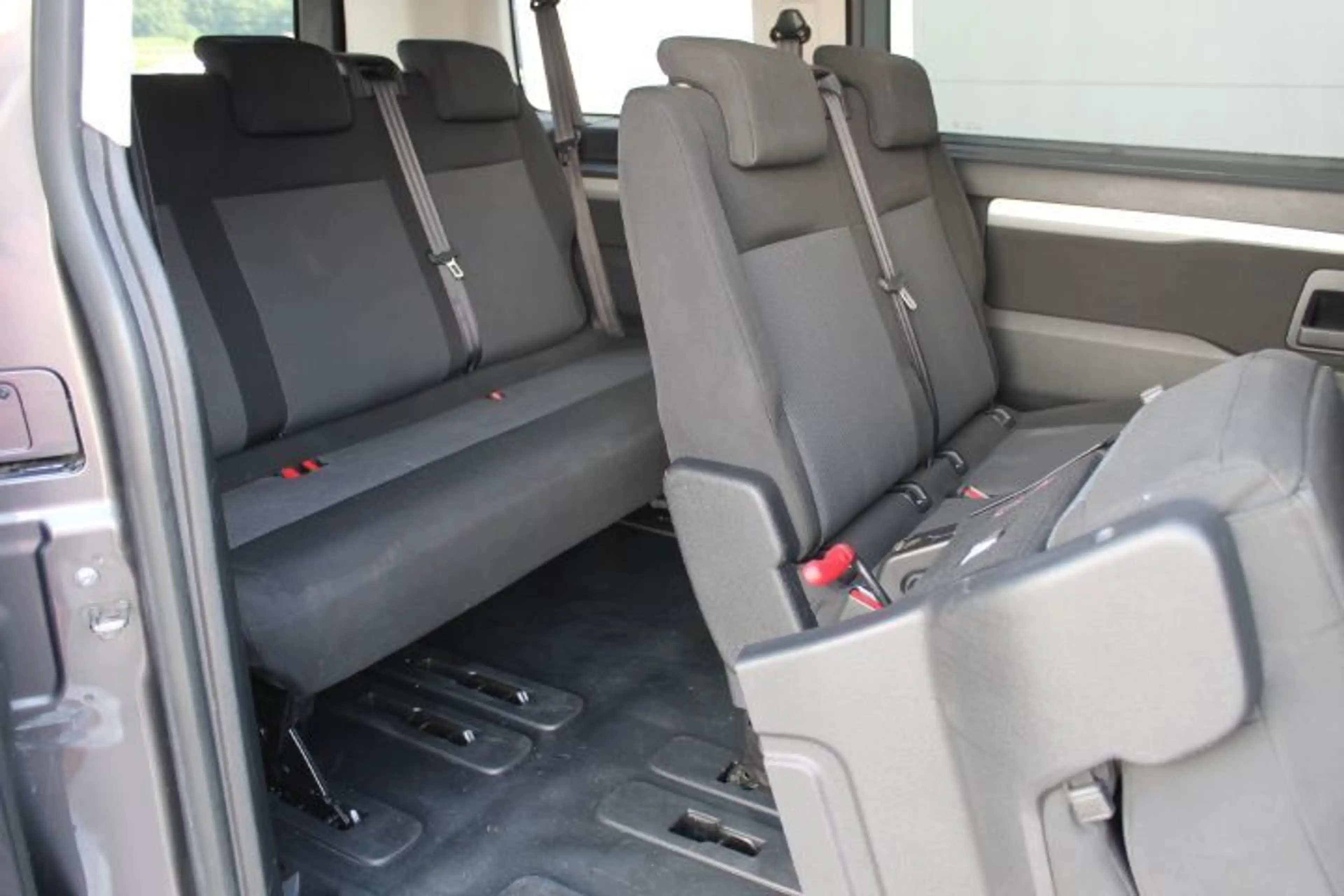 Peugeot Traveller Active L2 BlueHDI 150 S&S — photo 12