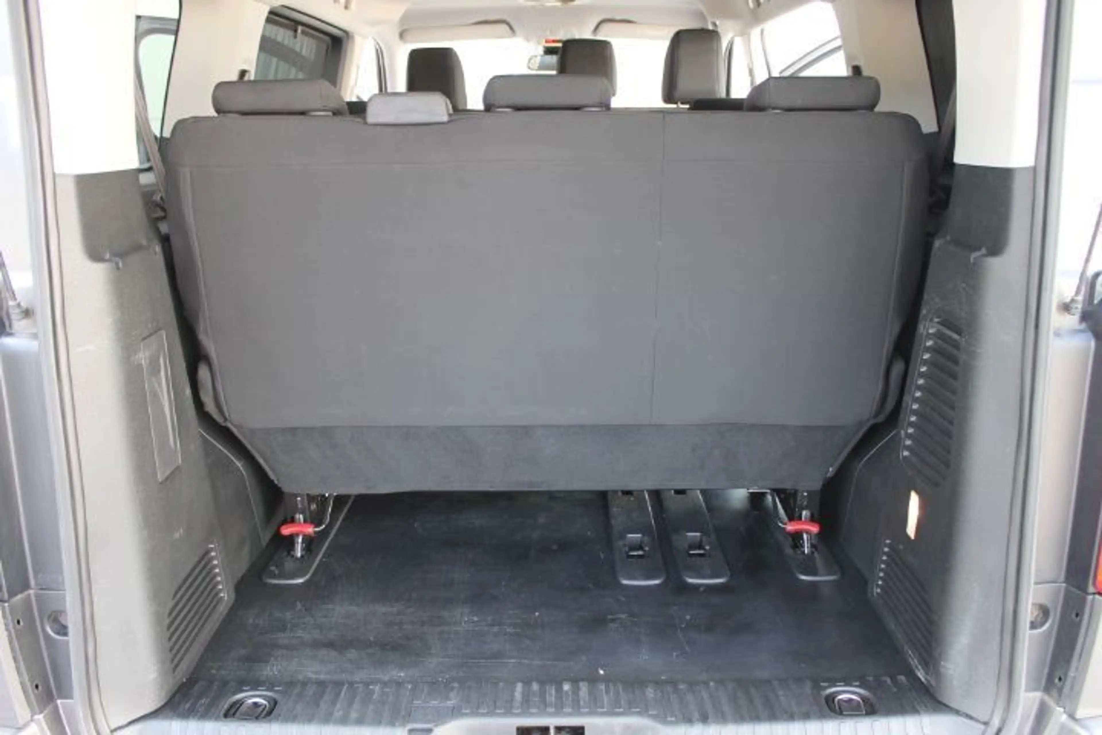 Peugeot Traveller Active L2 BlueHDI 150 S&S — photo 13