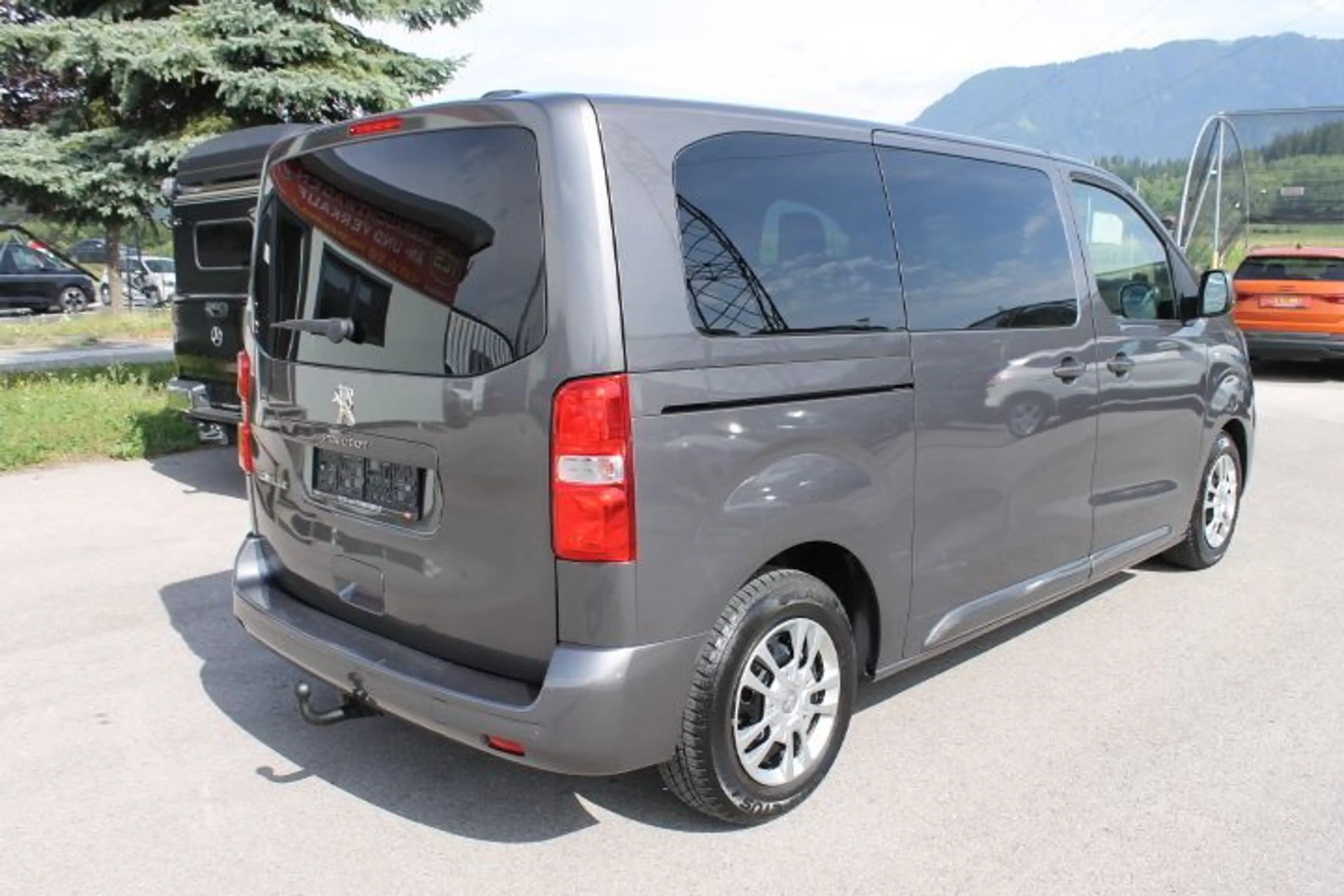 Peugeot Traveller Active L2 BlueHDI 150 S&S — photo 7
